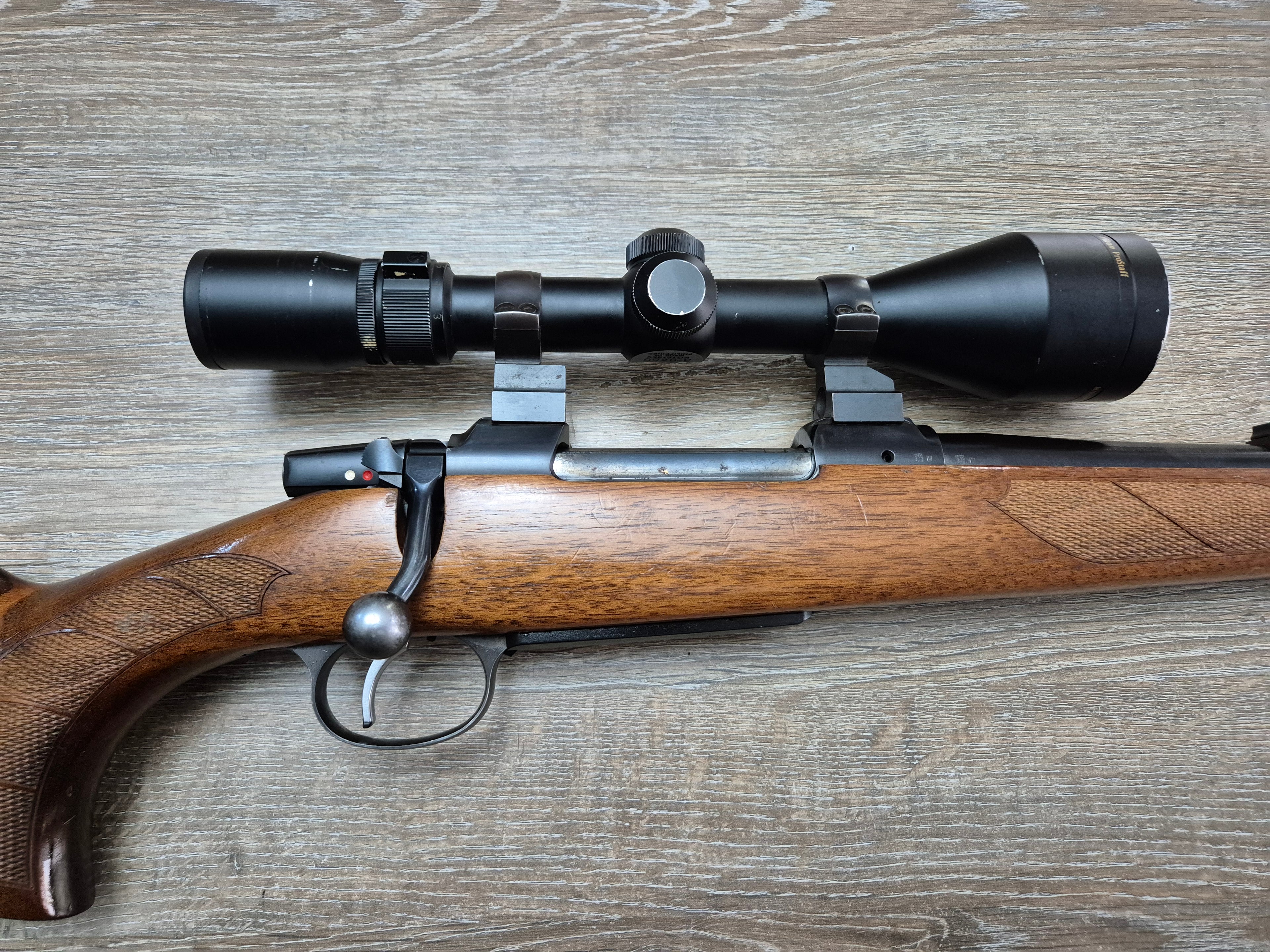 Carabina CZ 550, cal 30-06, 61cm, pat lemn, luneta Nikon