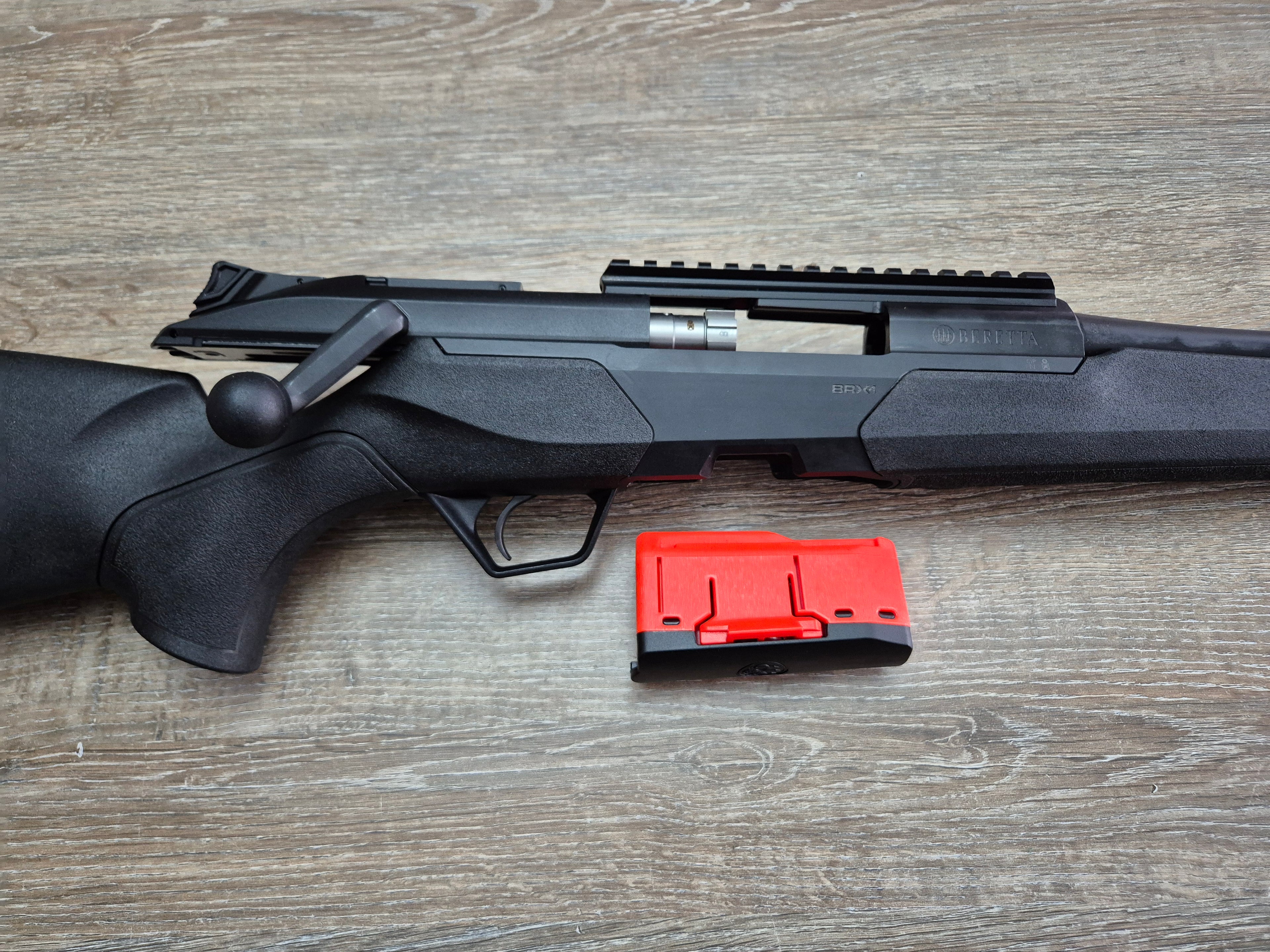 Carabina Beretta BRX1, cal 30-06, 54cm, actiune liniara, catari, negru