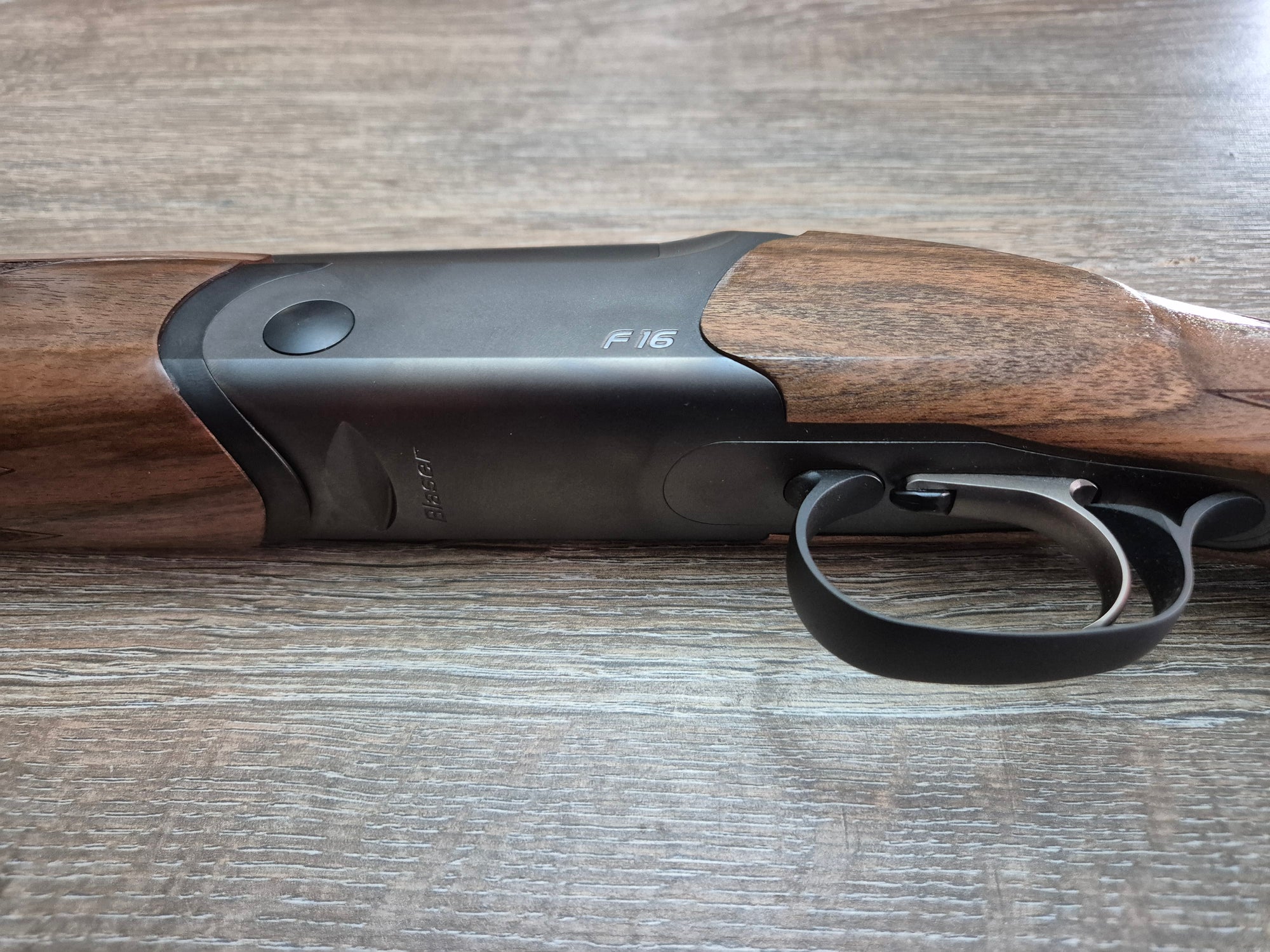 Bock Blaser F16 Game, cal 12/76, tevi 71cm, lemn grad 3