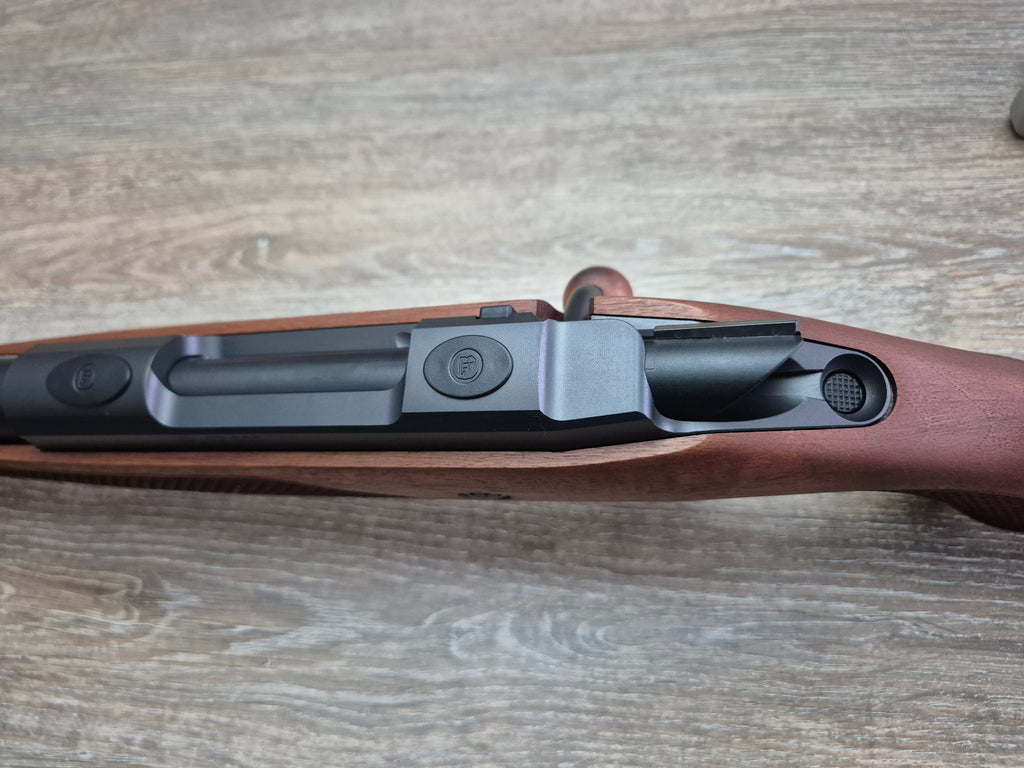 Carabina CZ 600 Lux, cal 308 win, 51cm, pat lemn, cătări