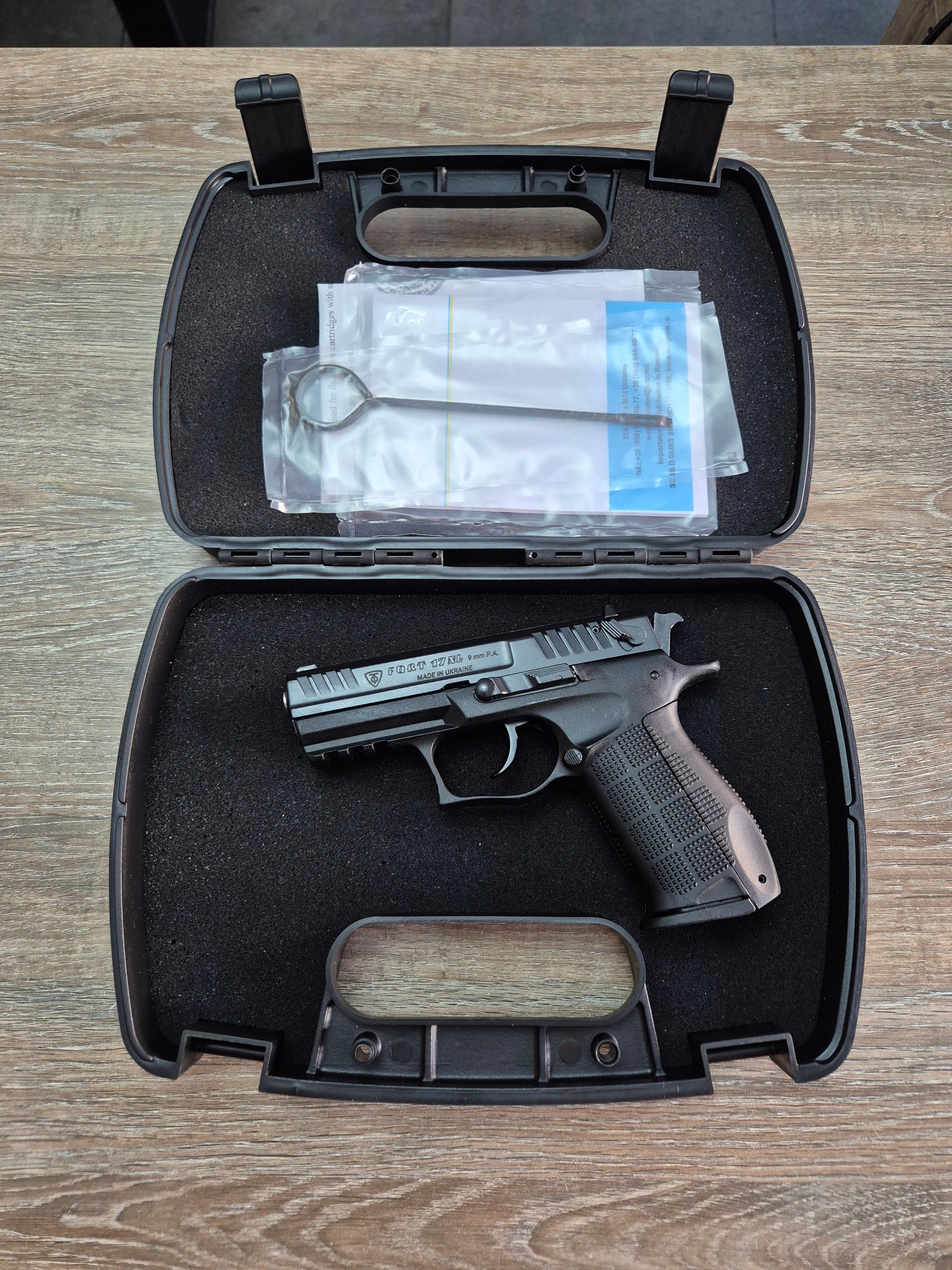 Pistol cu bile cauciuc Fort 17NL, cal 9mm