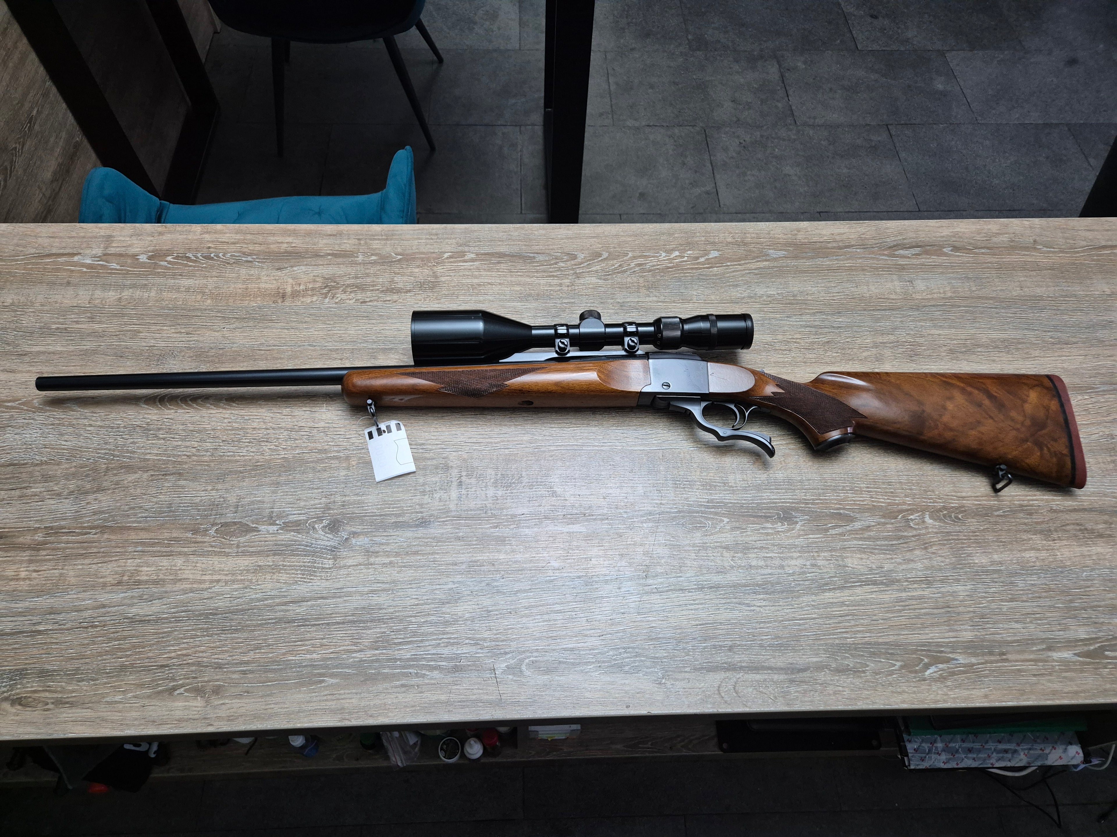Carabina Ruger No.1, cal 7mm rem mag, teava 64cm, luneta 4-12x56