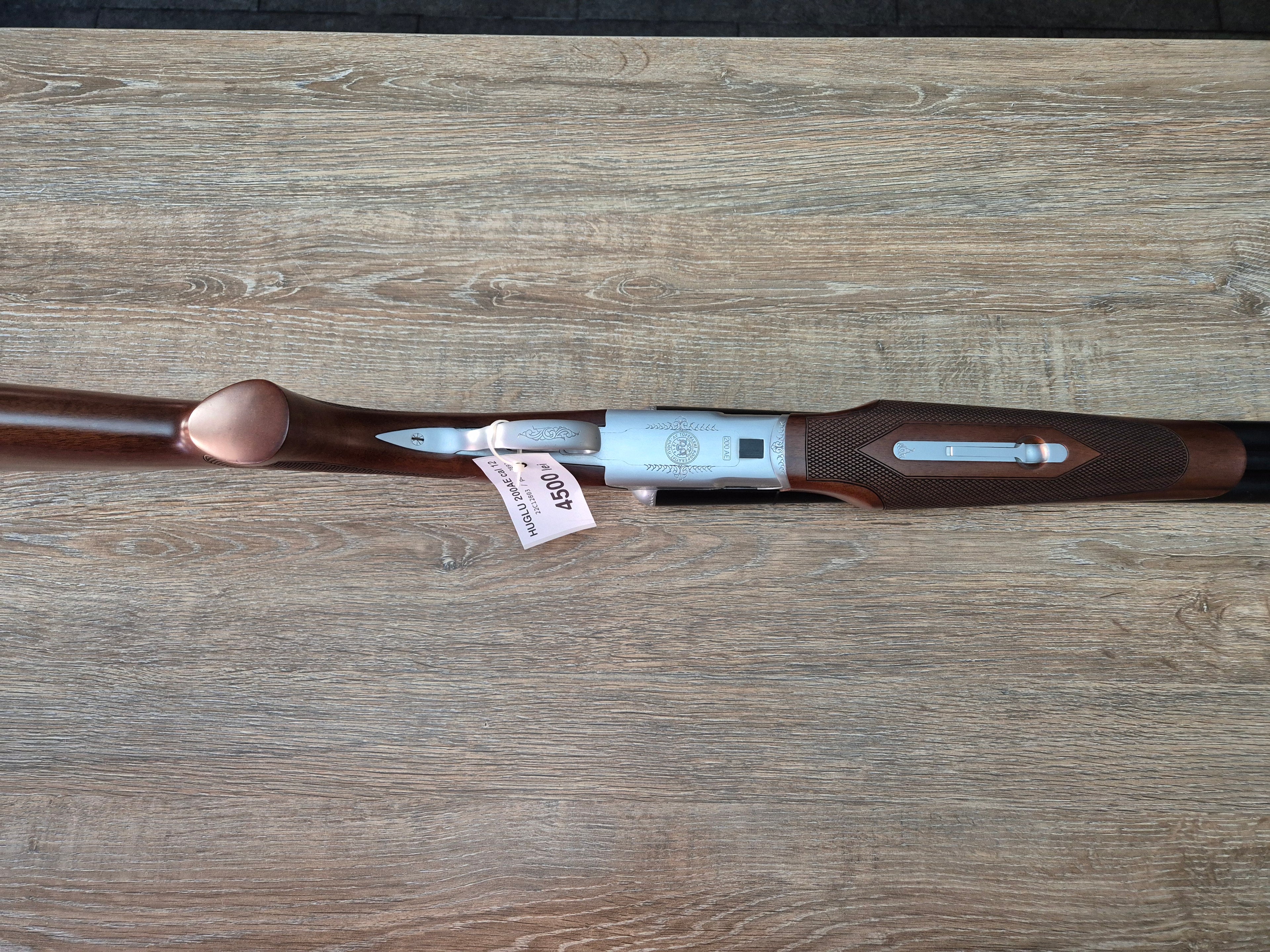 Lisa Huglu 200AE, cal 12/76, tevi 71cm, socuri