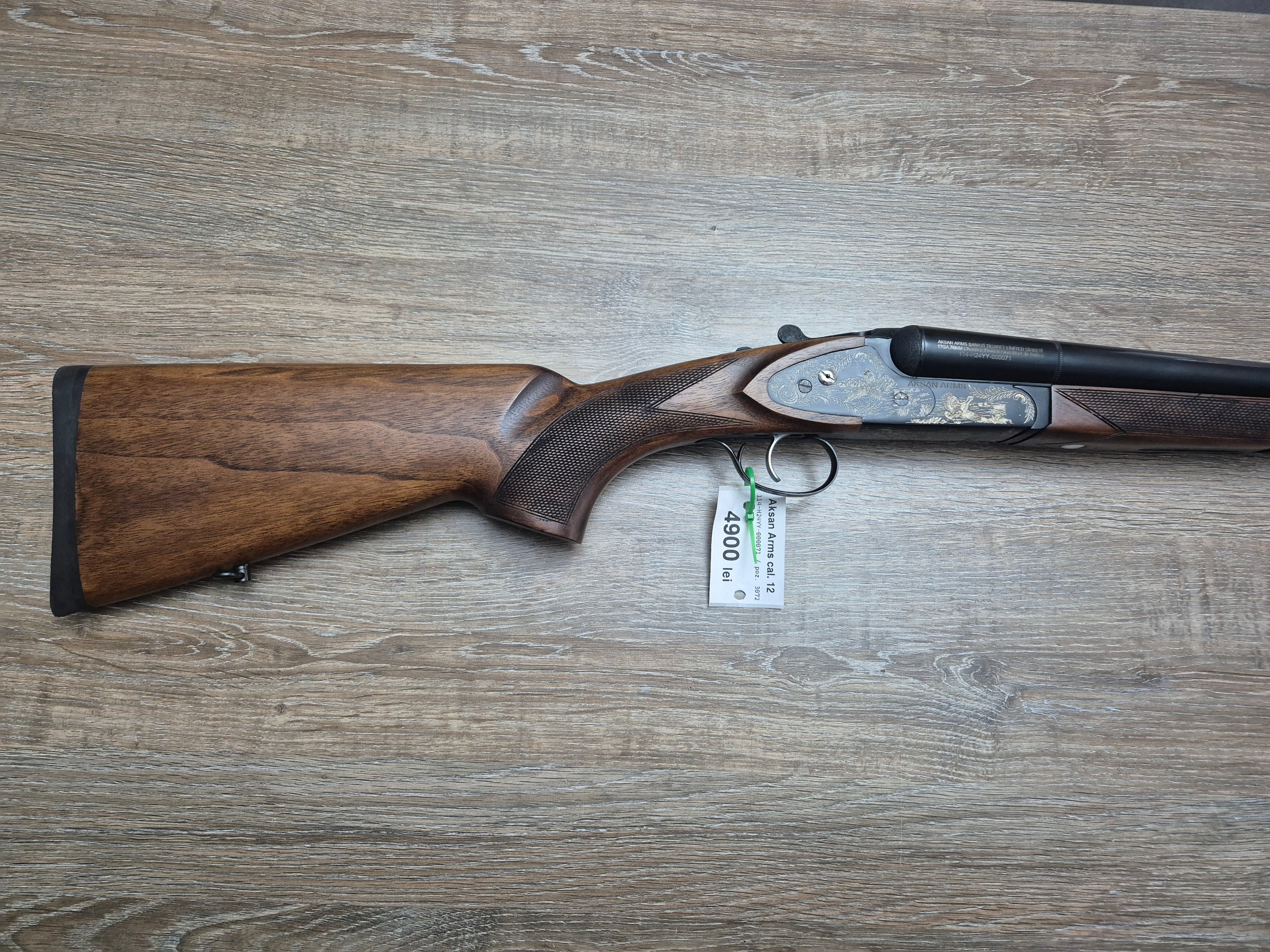 Lisa Aksan Arms, cal 12/76, tevi 72cm, pat lemn, gravuri