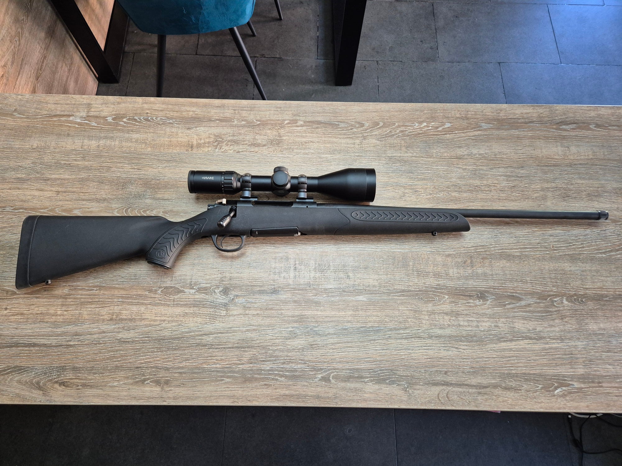 Carabina Smith&Wesson TC Compass, cal 243 win + Luneta Hawke 3-12x56