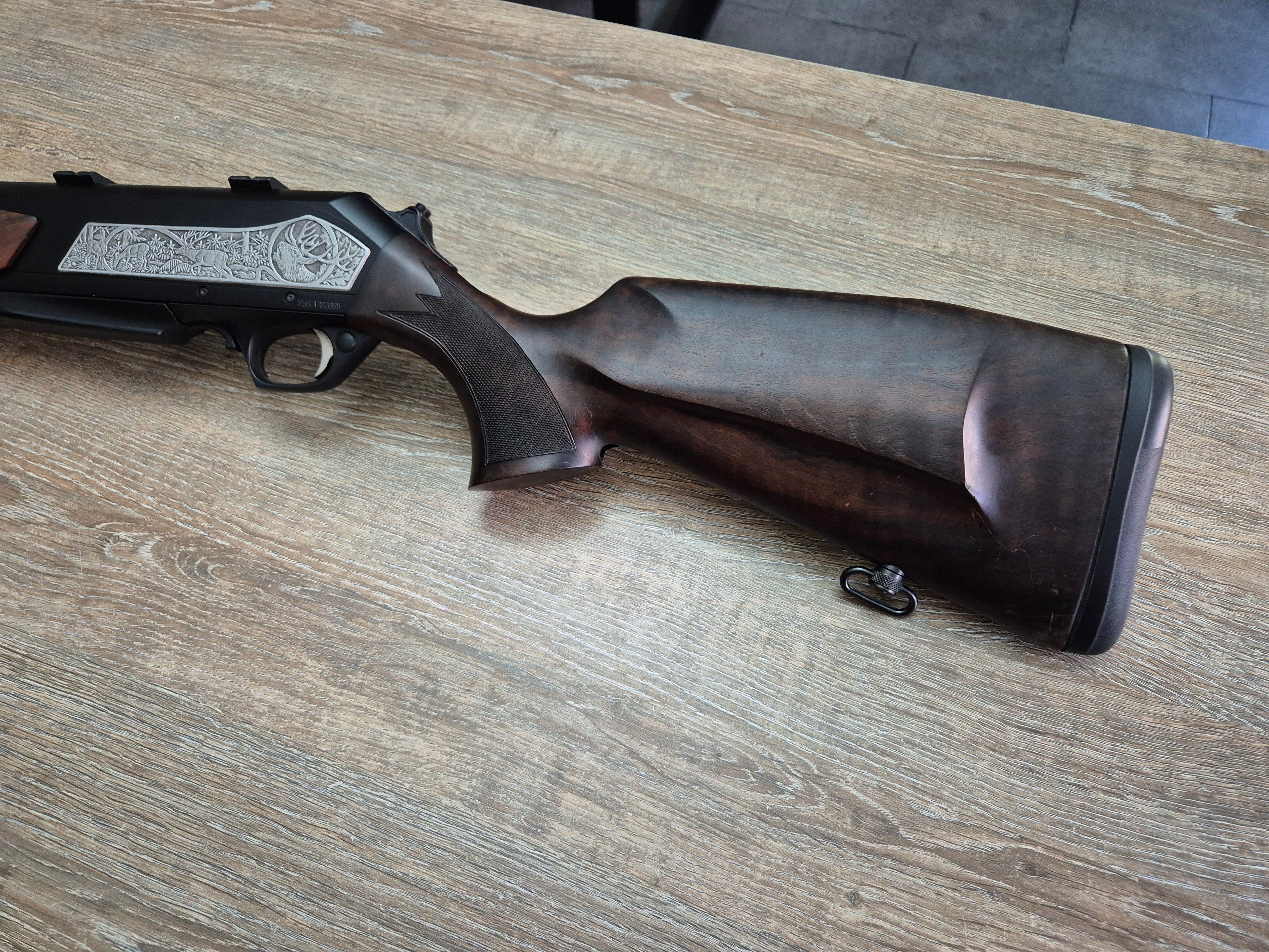 Carabina Browning Maral, cal 300 win mag, actiune liniara, weaver incl