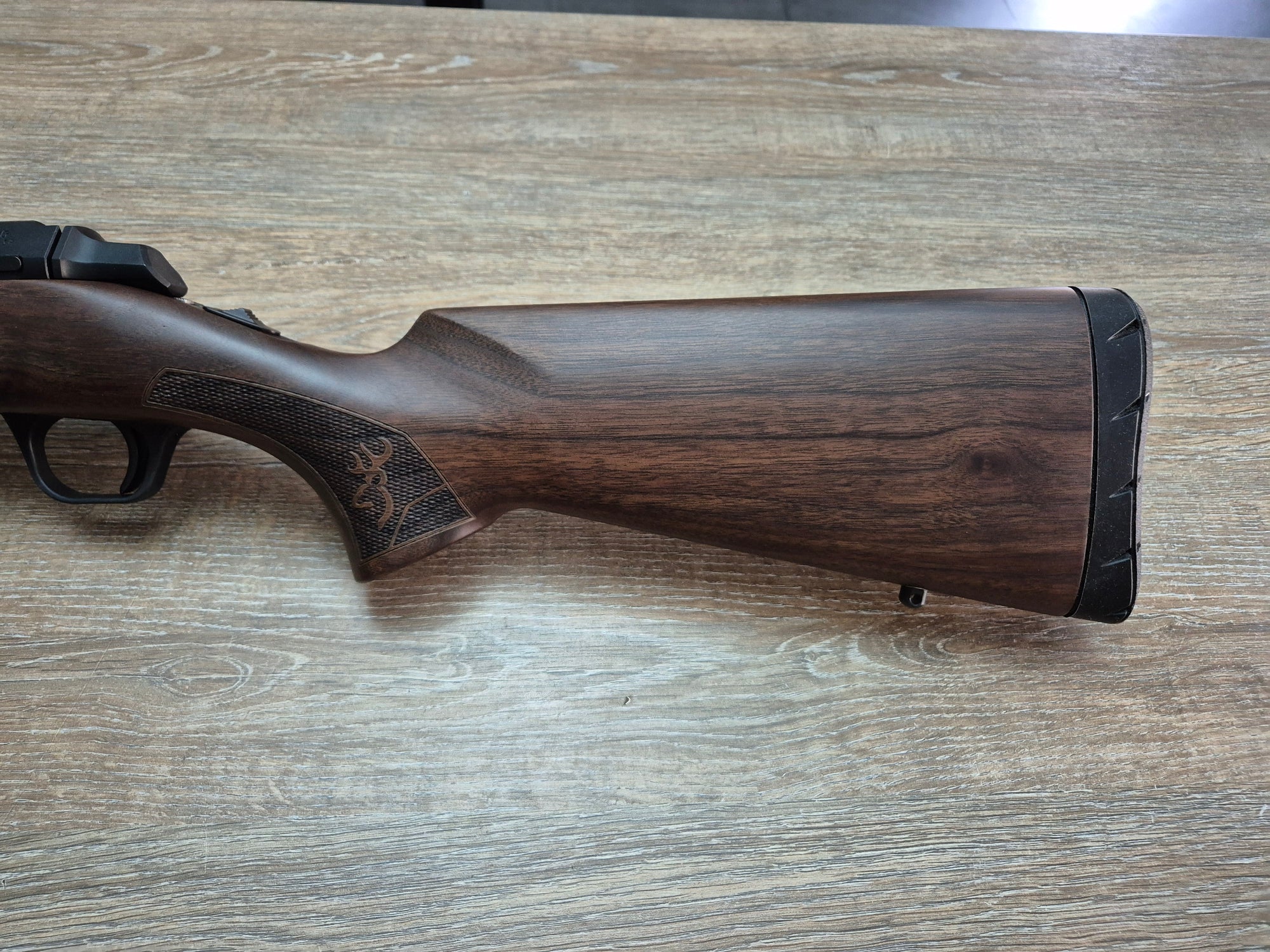 Carabina Browning A-Bolt 3+ Hunter, cal 30-06, 51cm, pat lemn, cătări