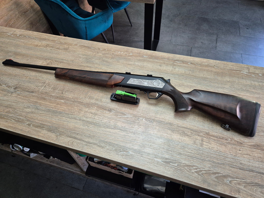 Carabina Browning Maral, cal 300 win mag, actiune liniara, weaver incl