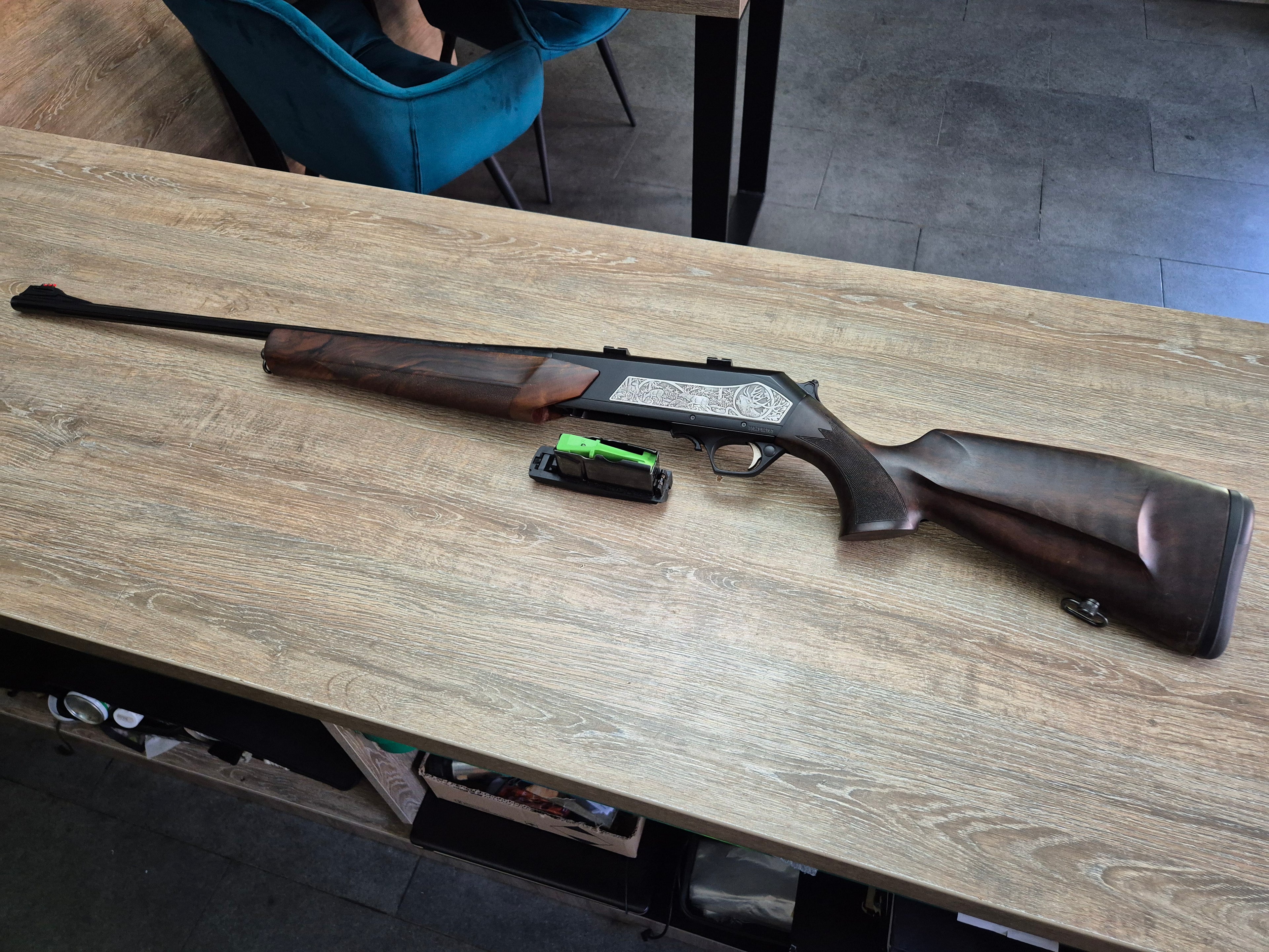 Carabina Browning Maral, cal 300 win mag, actiune liniara, weaver incl