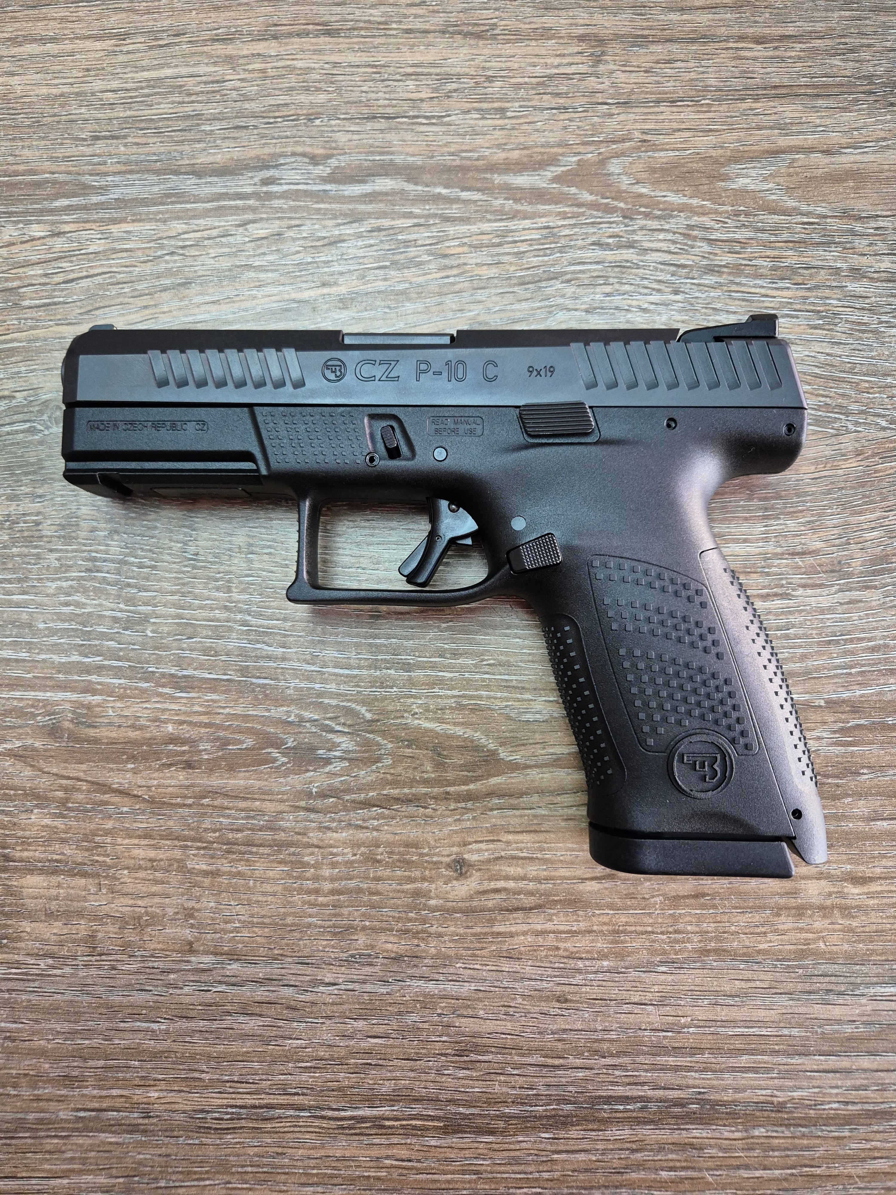 Pistol cu glont CZ P-10 C, cal 9x19