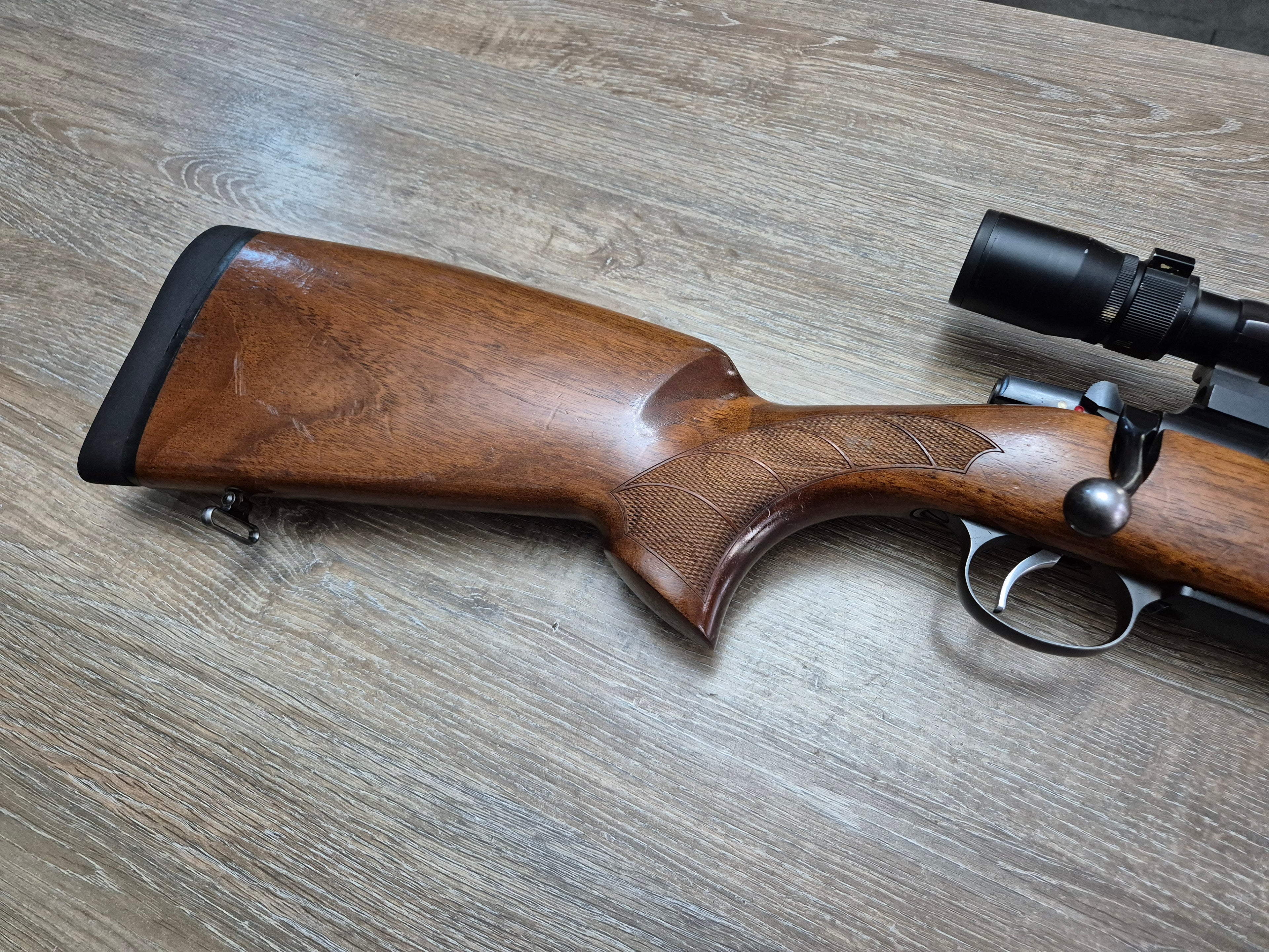 Carabina CZ 550, cal 30-06, 61cm, pat lemn, luneta Nikon