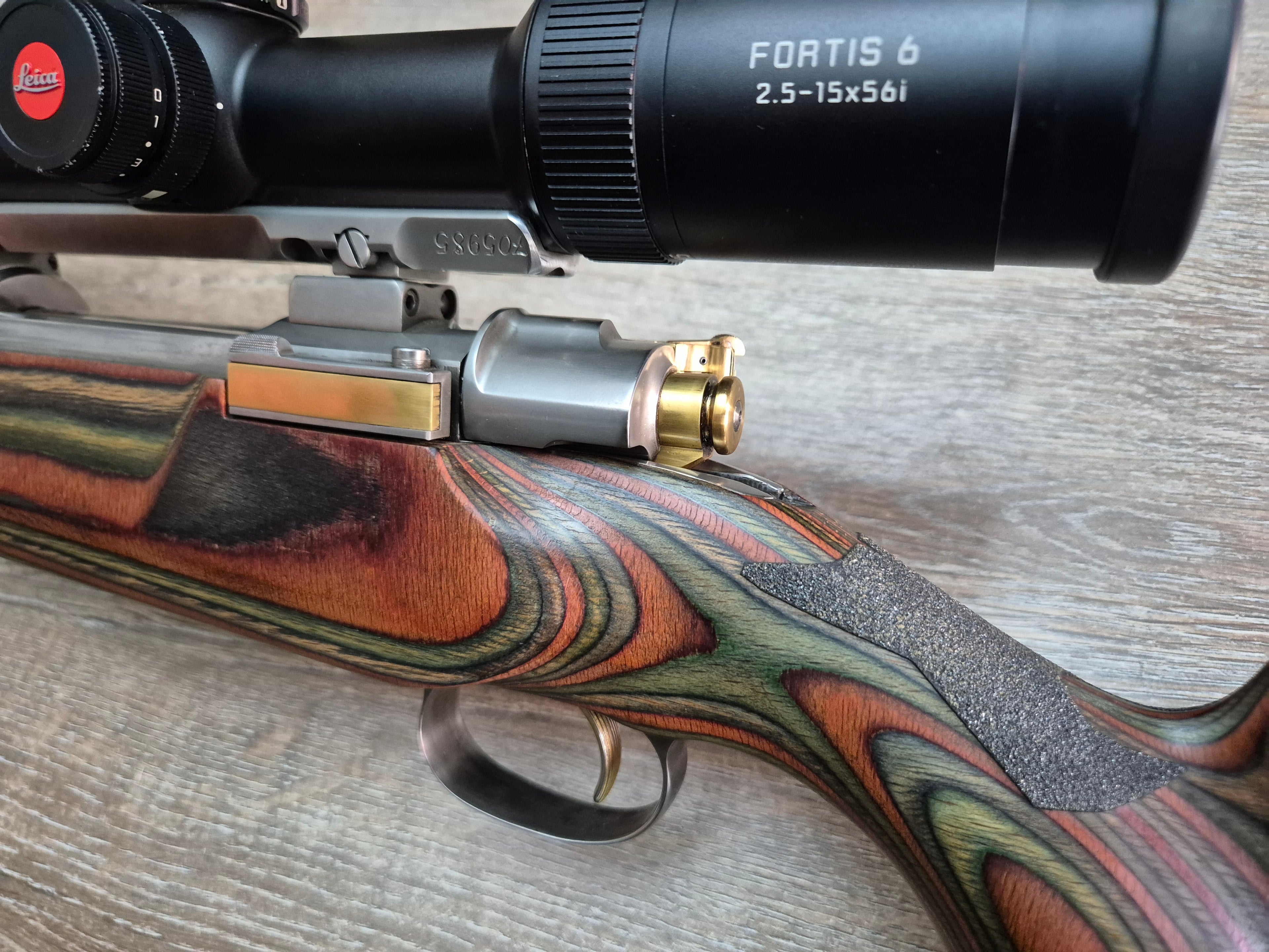 Carabina manufactura, cal 6,5x65 RWS, luneta Leica Fortis 2,5-15x56i