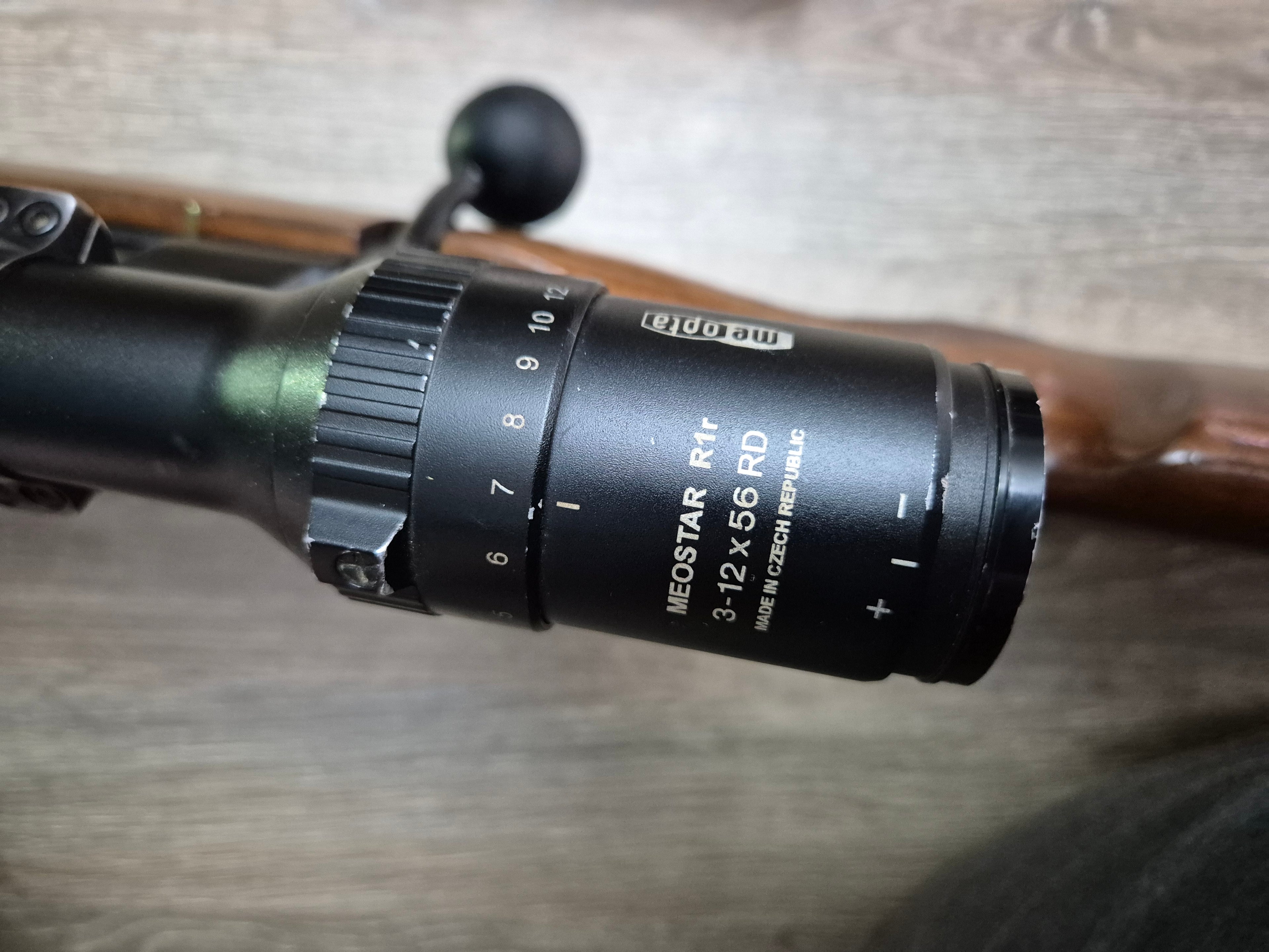 Carabina CZ 550 Lux, cal 300 win mag, 60cm, luneta Meopta 3-12x56