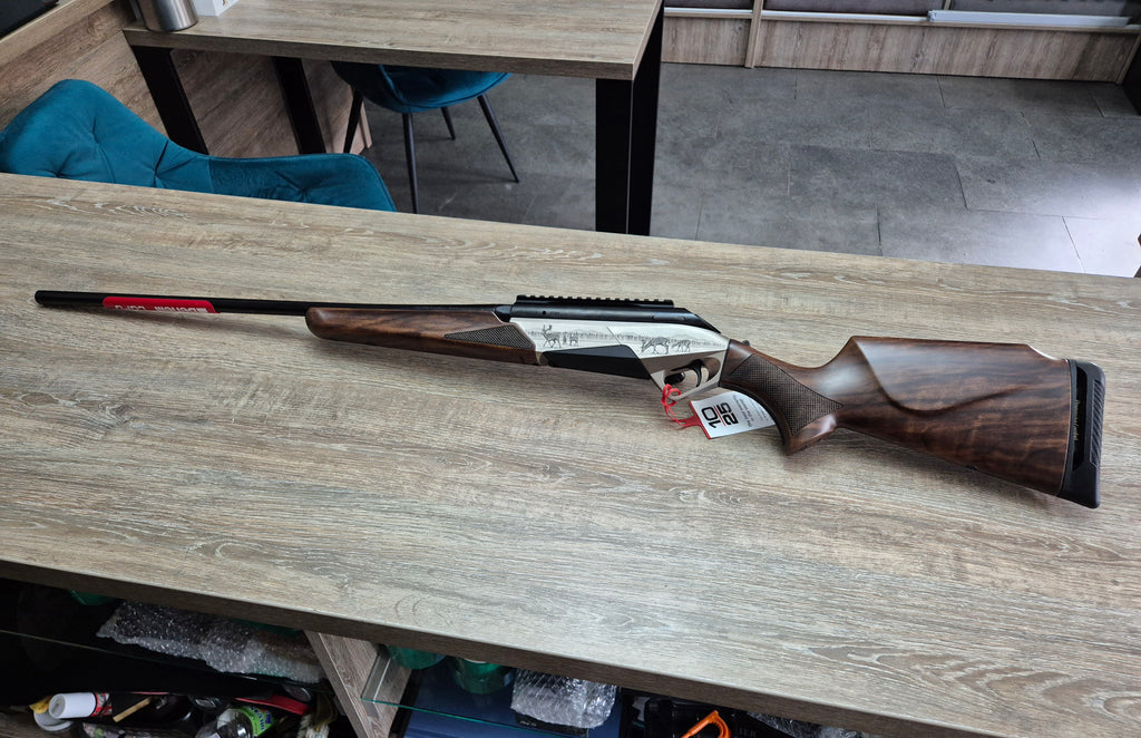 Carabina Benelli Lupo Deluxe cal 300 win mag, 61cm, pat lemn, gravuri