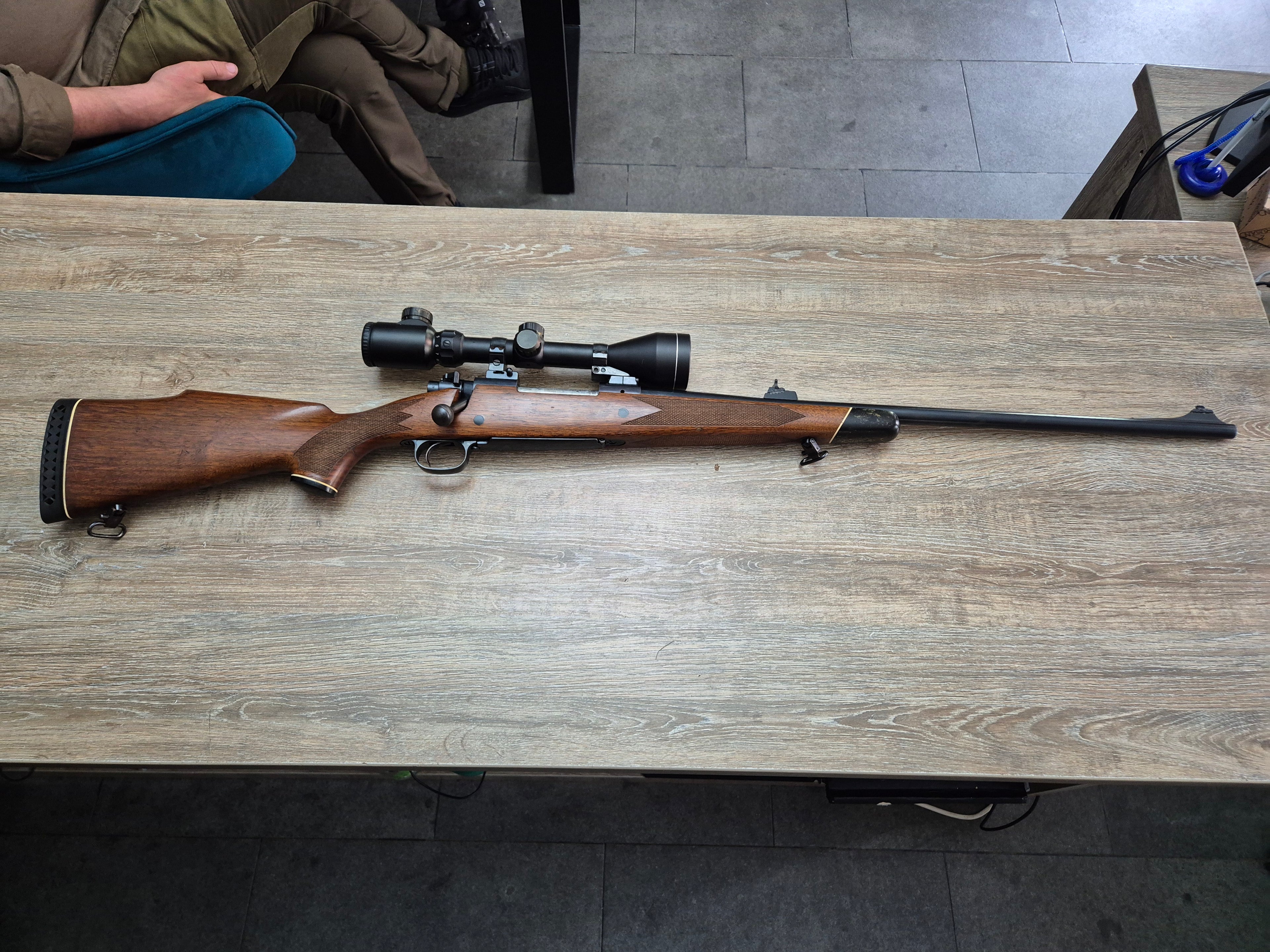 Carabina Winchester 70, cal 7mm rem mag, teava 60cm, luneta
