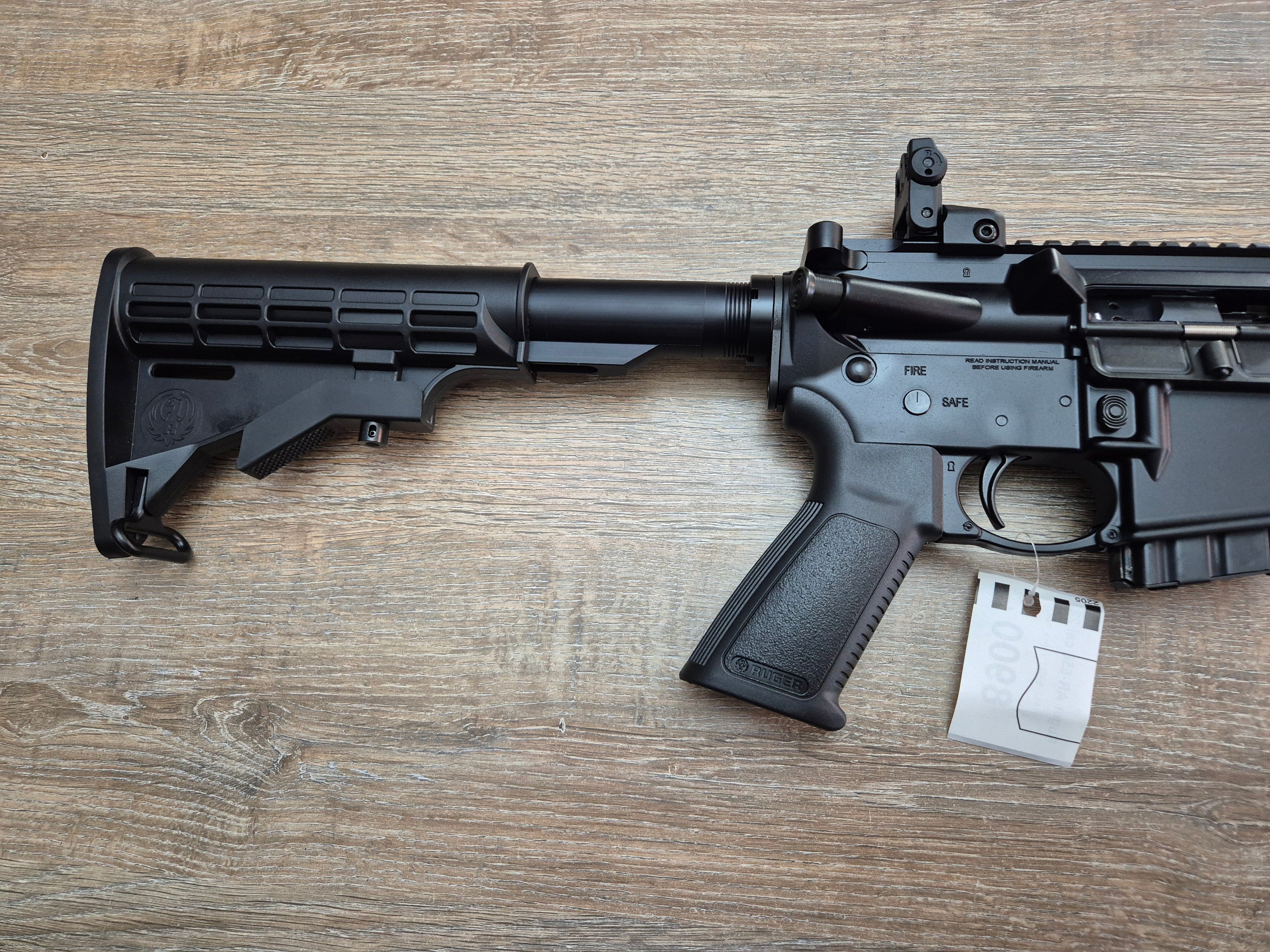 Carabina semiauto Ruger AR-556, cal 223 rem, stil tactic, cătări