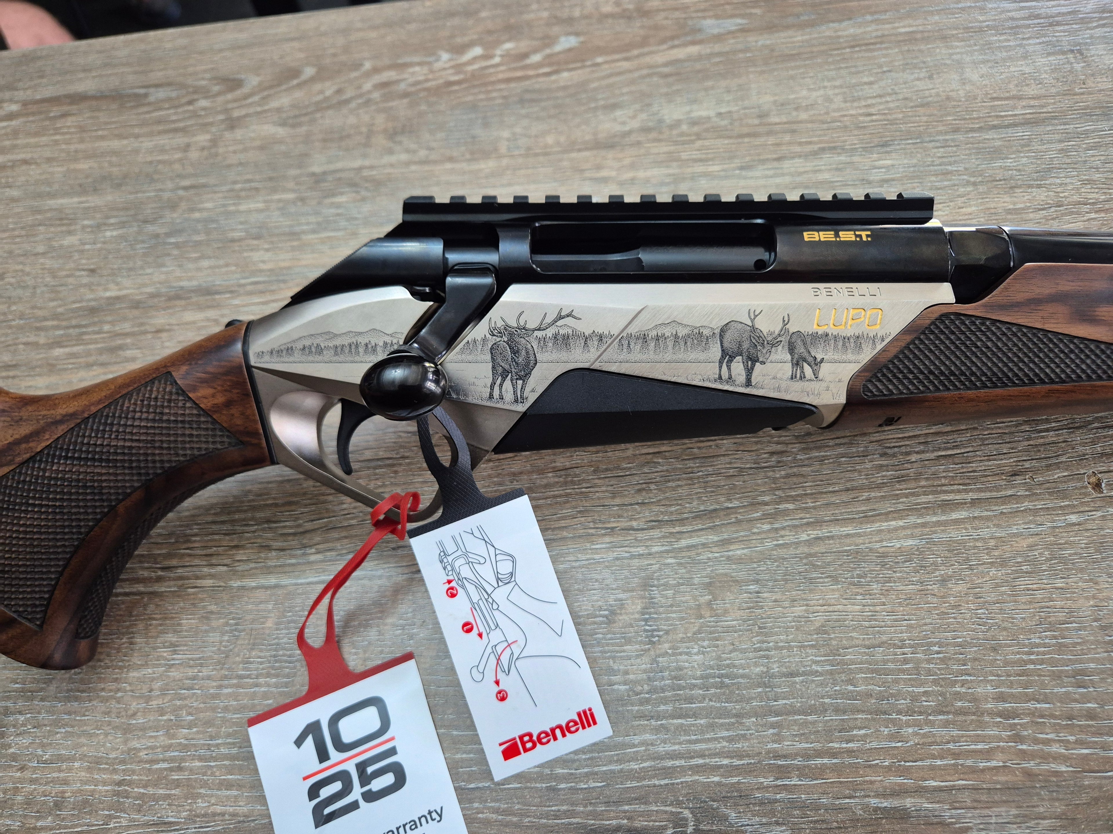 Carabina Benelli Lupo Deluxe cal 308 win, 56cm, pat lemn, gravuri