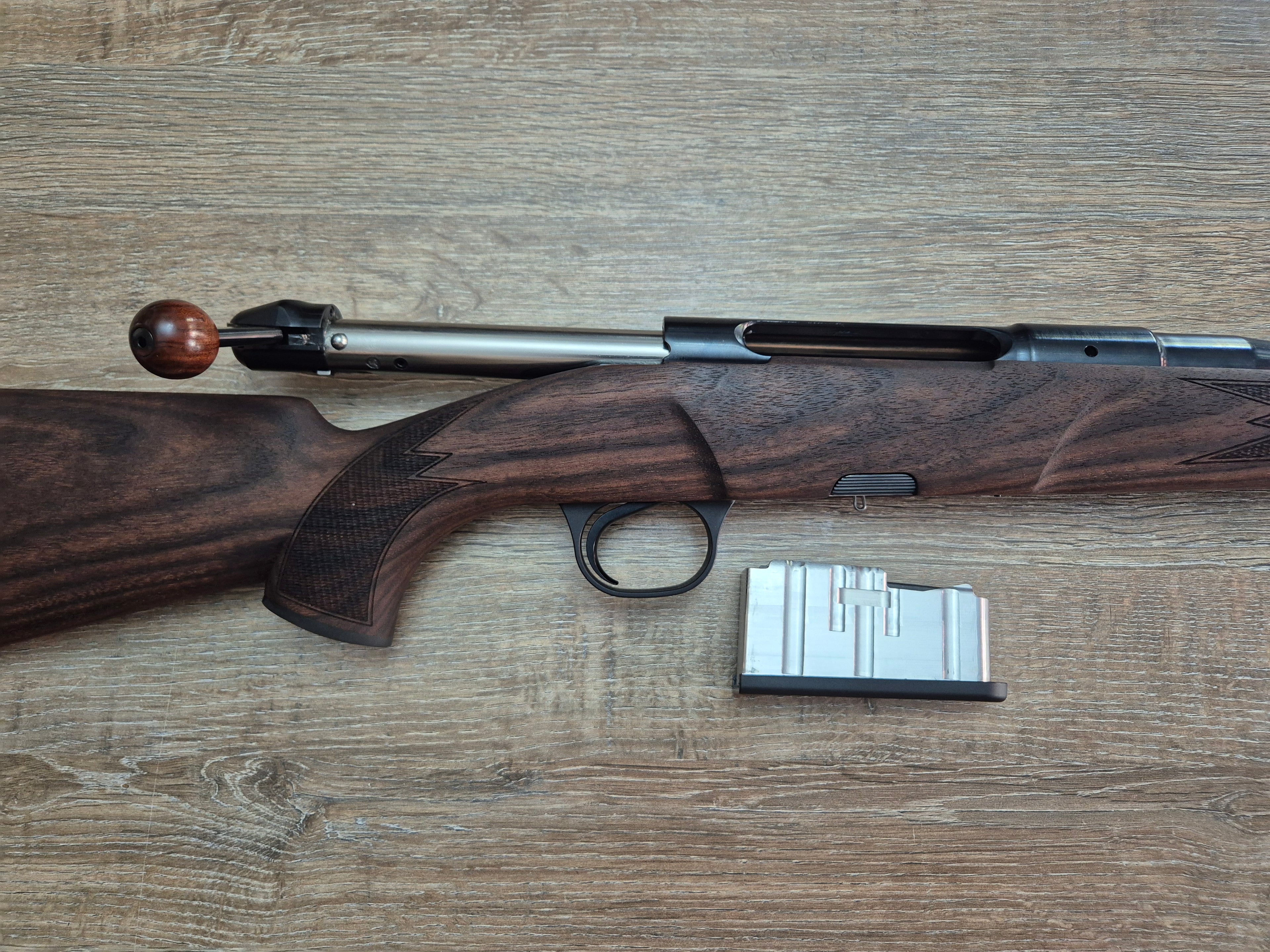 Carabina Heym SR30 Allranger cal 8x57 JS, 50cm, inchidere liniara, pat lemn