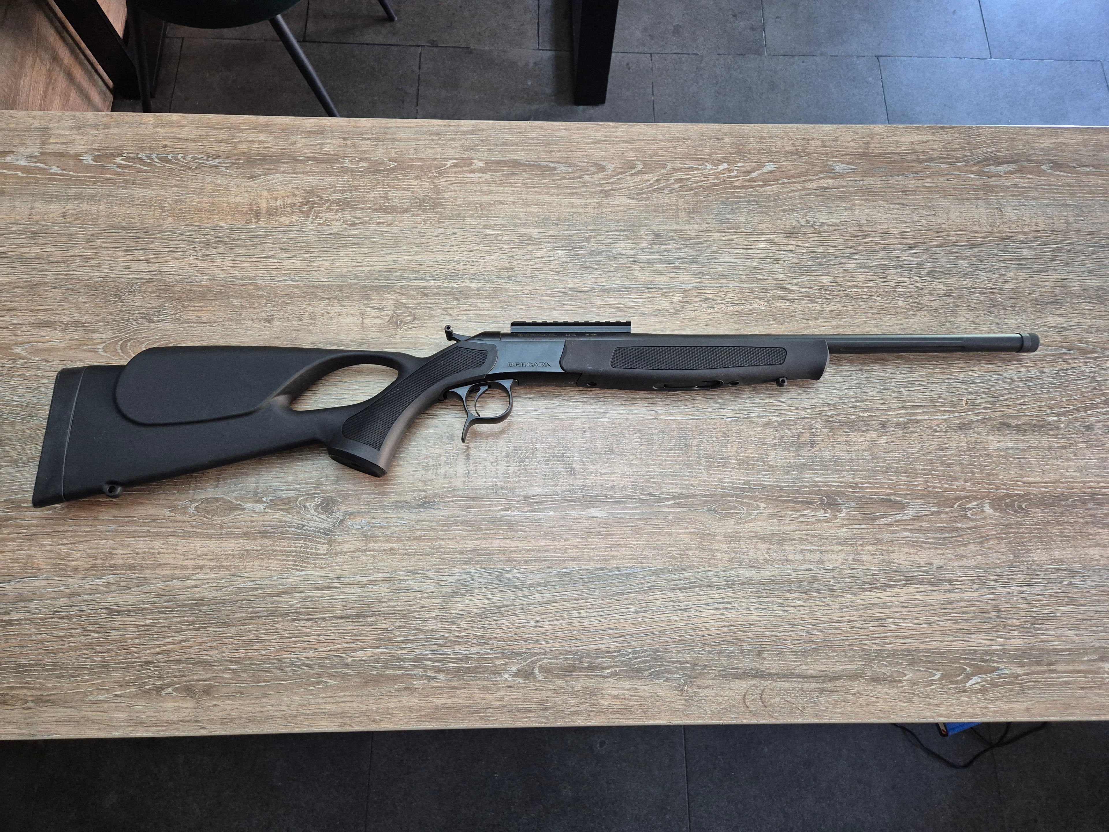 Carabina basculanta Bergara BA13 Thumbhole, cal 243, teava fluted 51cm