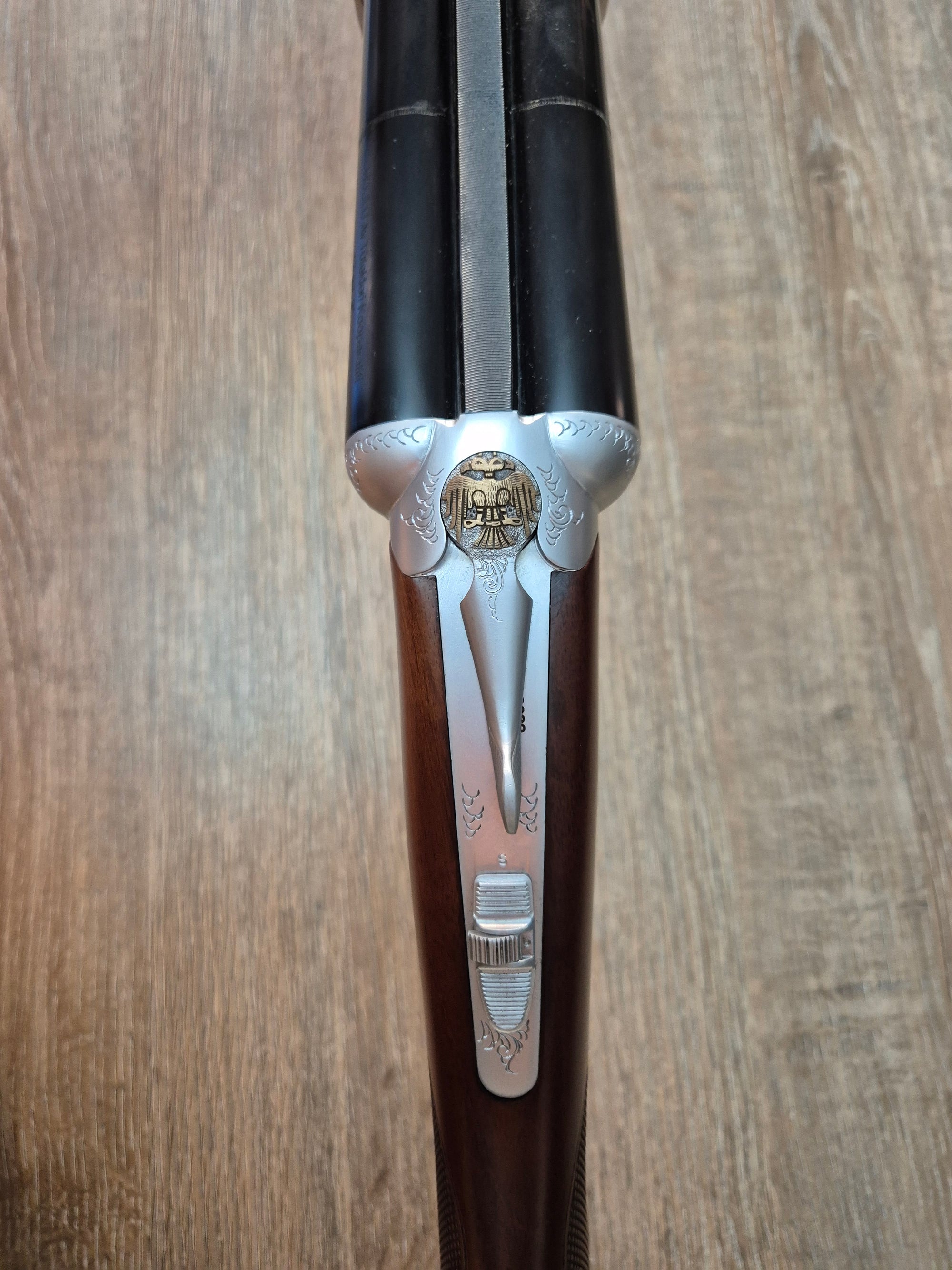 Lisa Huglu 200AE, cal 12/76, tevi 71cm, socuri