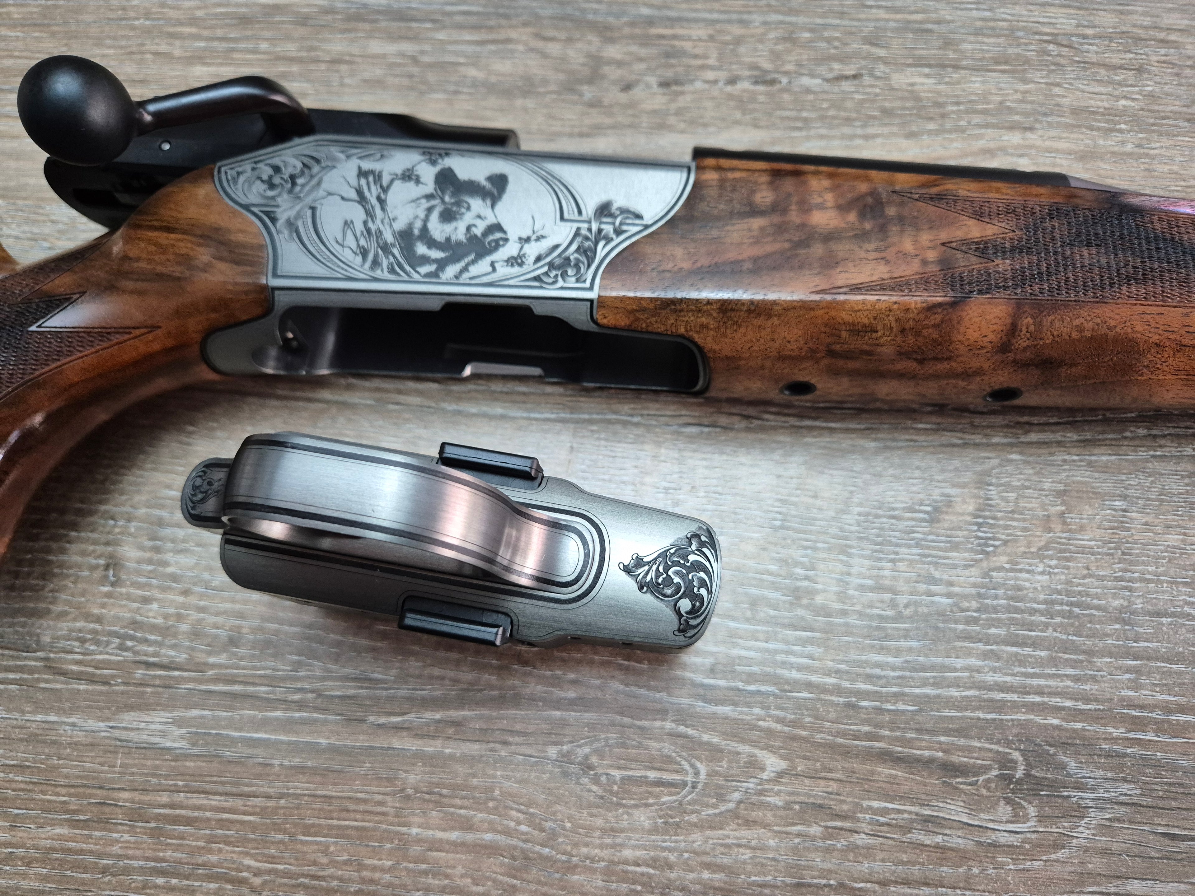 Carabina Blaser R8 Luxus, cal 300 win mag, teava 65 cm, filet