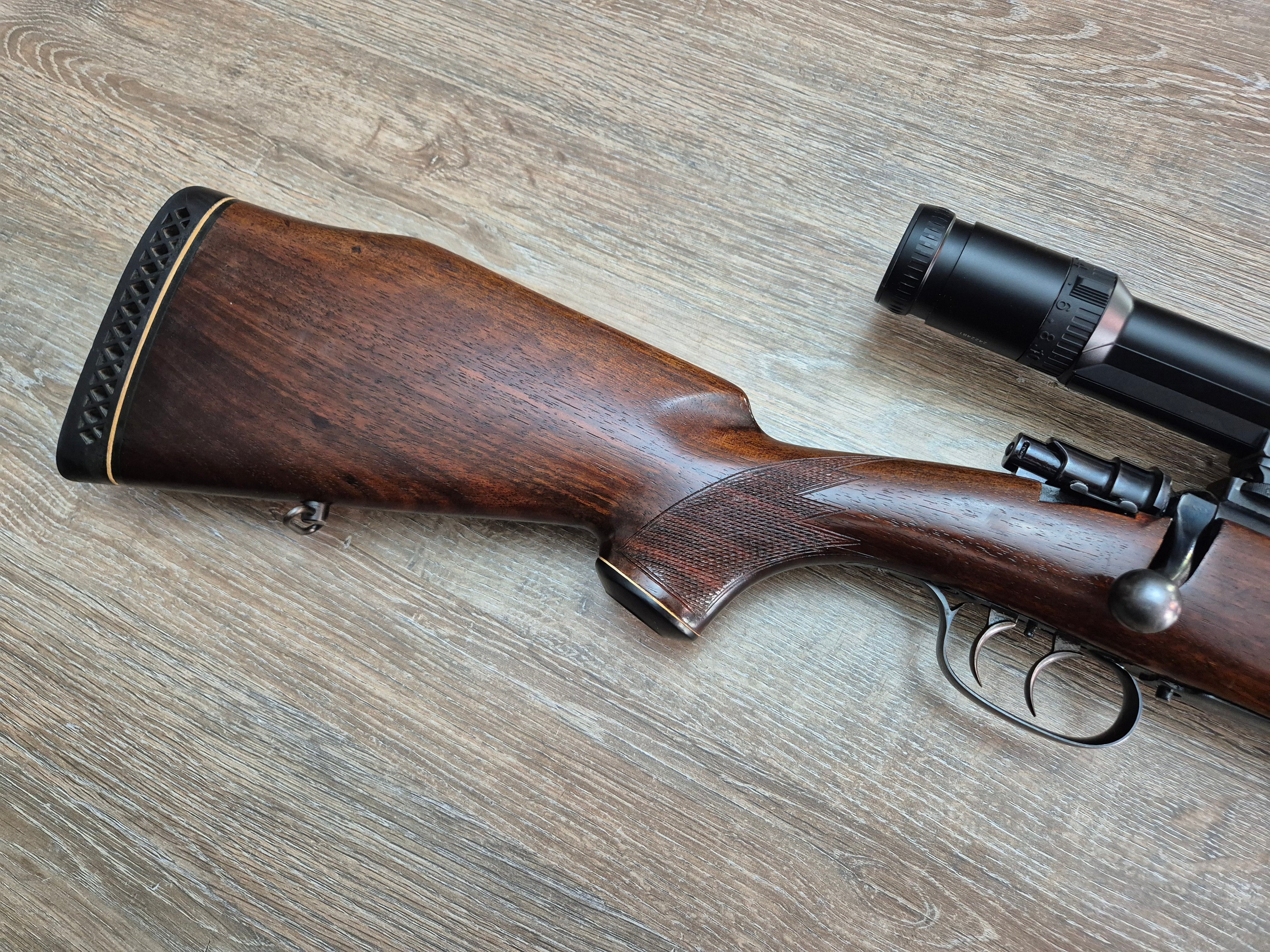 Carabina Eduard Kettner, cal 7mm rem mag, 61cm, luneta Zeiss Diavari 2,5-10x50