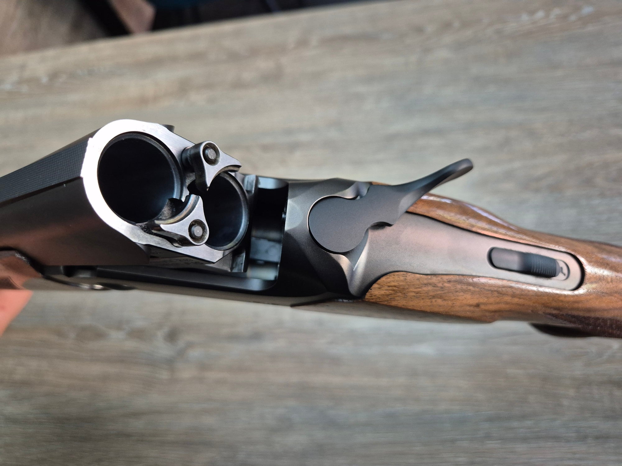 Bock Blaser F16 Game, cal 12/76, tevi 71cm, lemn grad 3