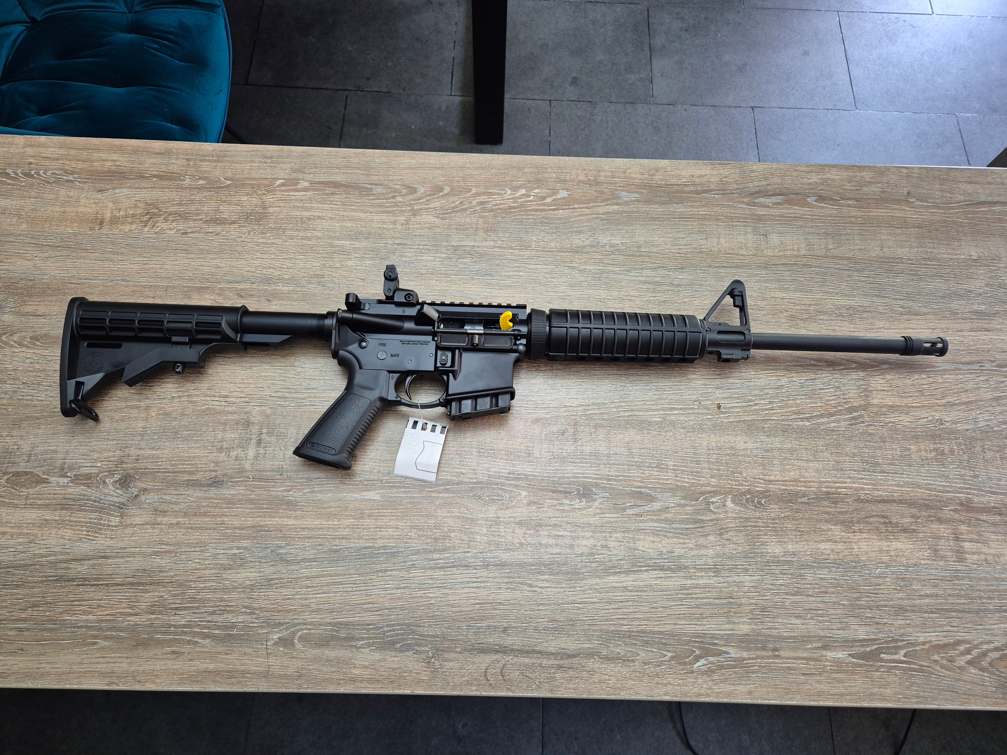Carabina semiauto Ruger AR-556, cal 223 rem, stil tactic, cătări
