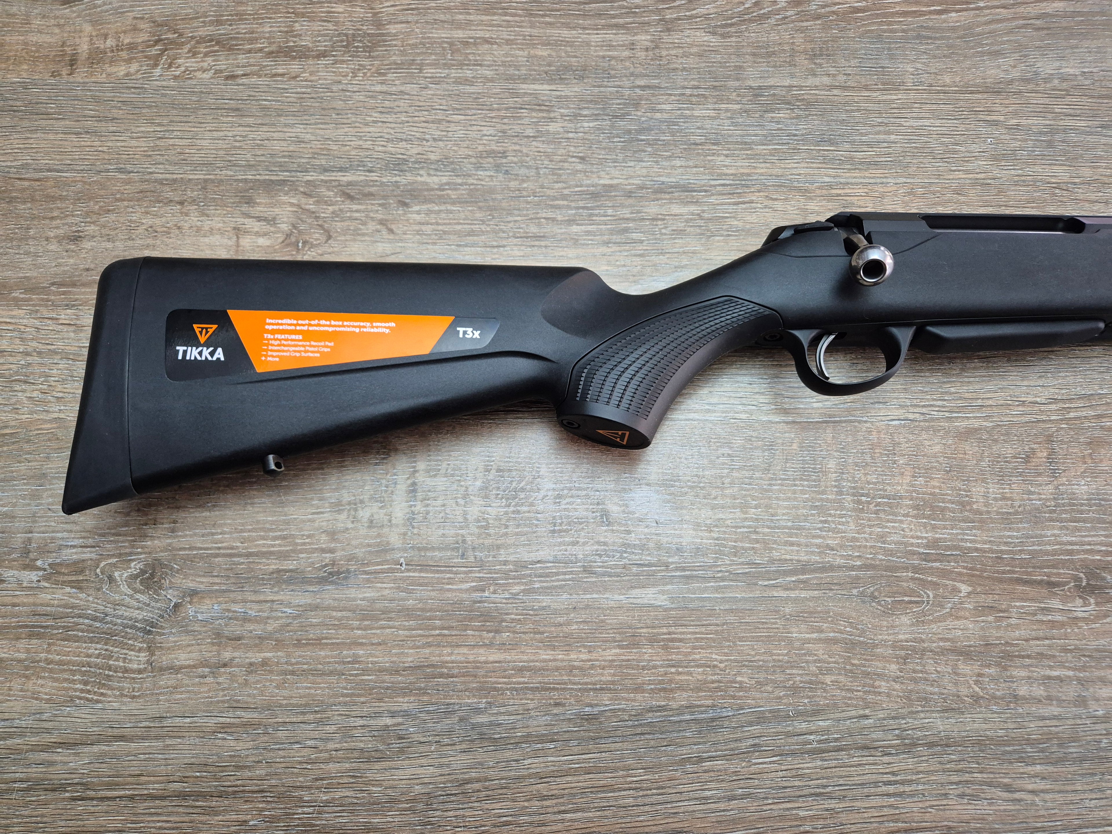 Carabina Tikka T3x Lite, cal 22-250 rem, 51cm, pat sintetic