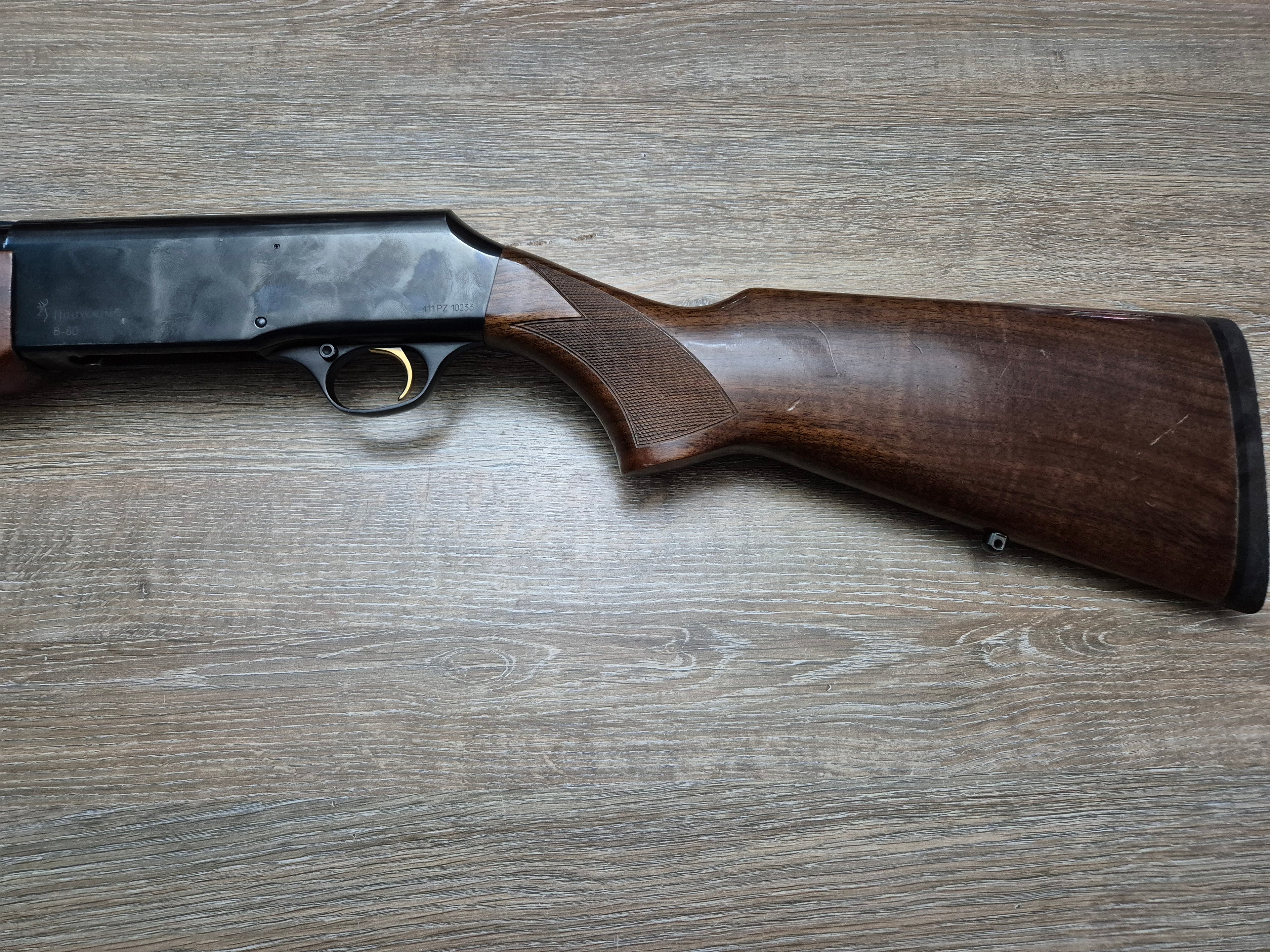 Lisa semiauto Browning B80, cal 12, teava 69cm, pat lemn