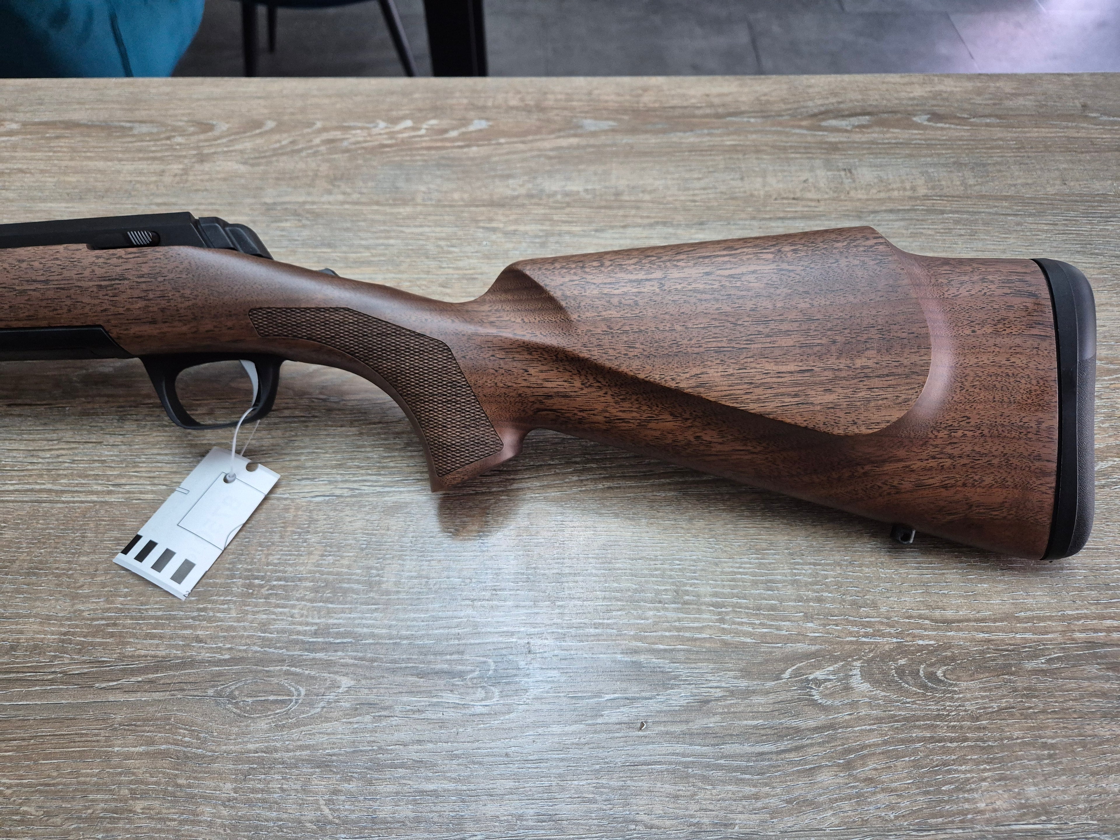 Carabina Browning X-Bolt Hunter 2, cal 7x64, 56cm, lemn, cătări