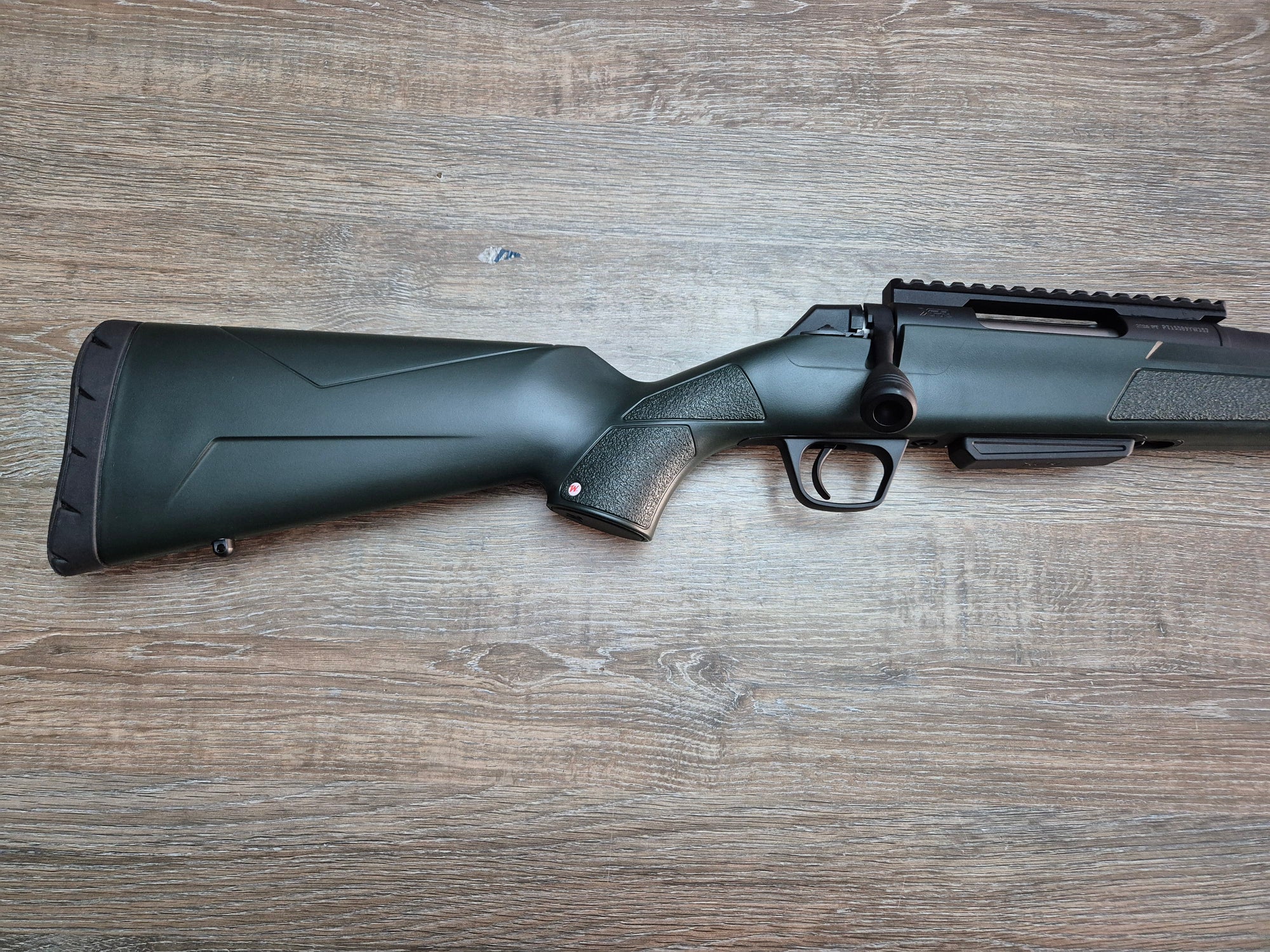 Carabina Winchester XPR cal 243win, 53cm, pat sintetic verde, sina weaver