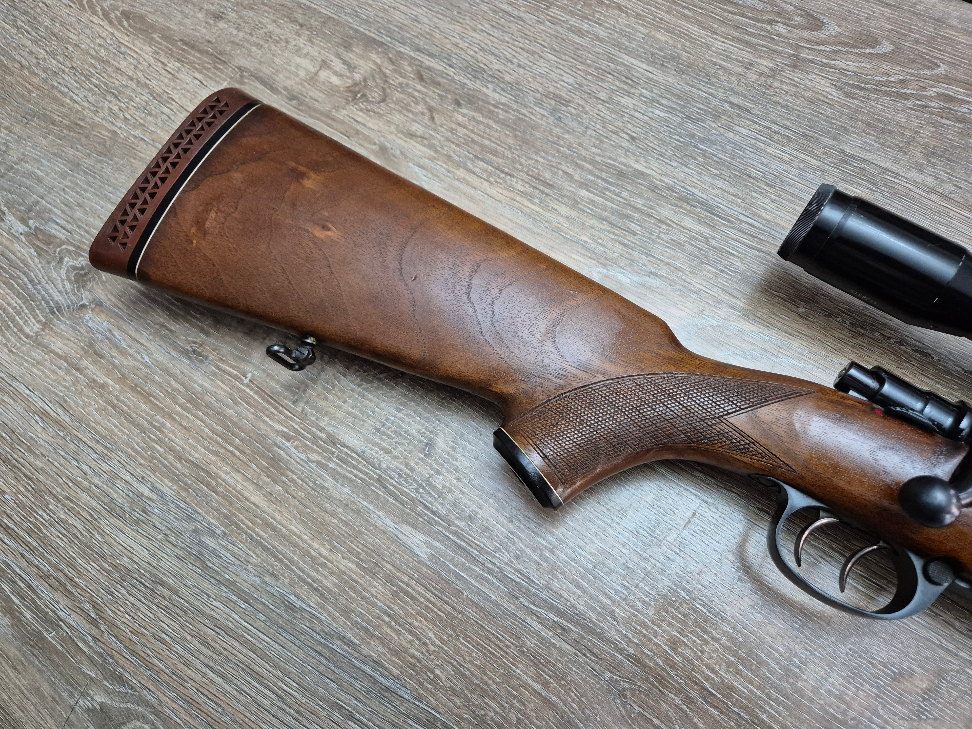 Carabina Zastava, cal 300 win mag, 51cm, pat lemn Stutzen, luneta