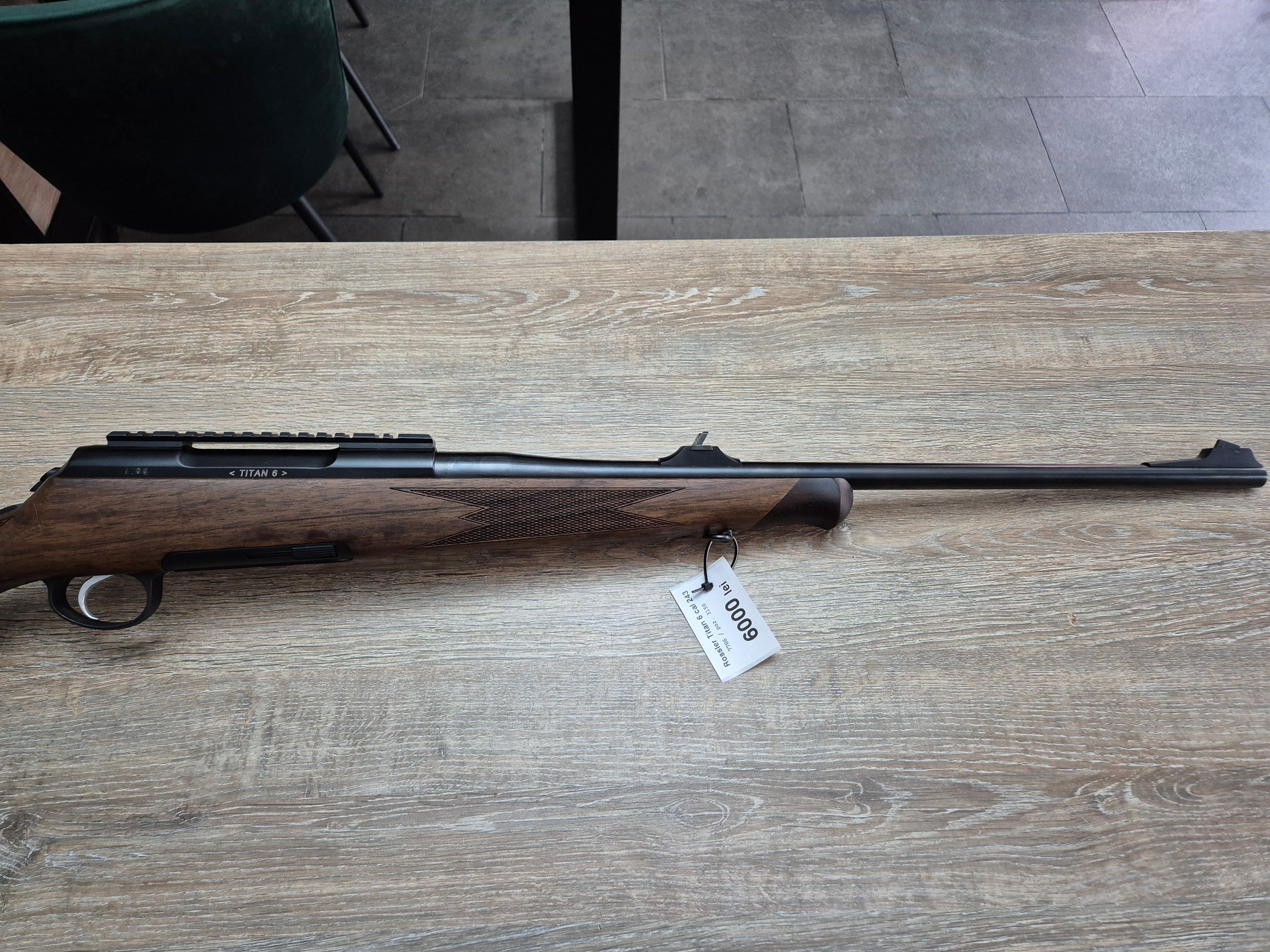 Carabina stangaci Roessler Titan 6, cal 243 win, 56cm, pat lemn
