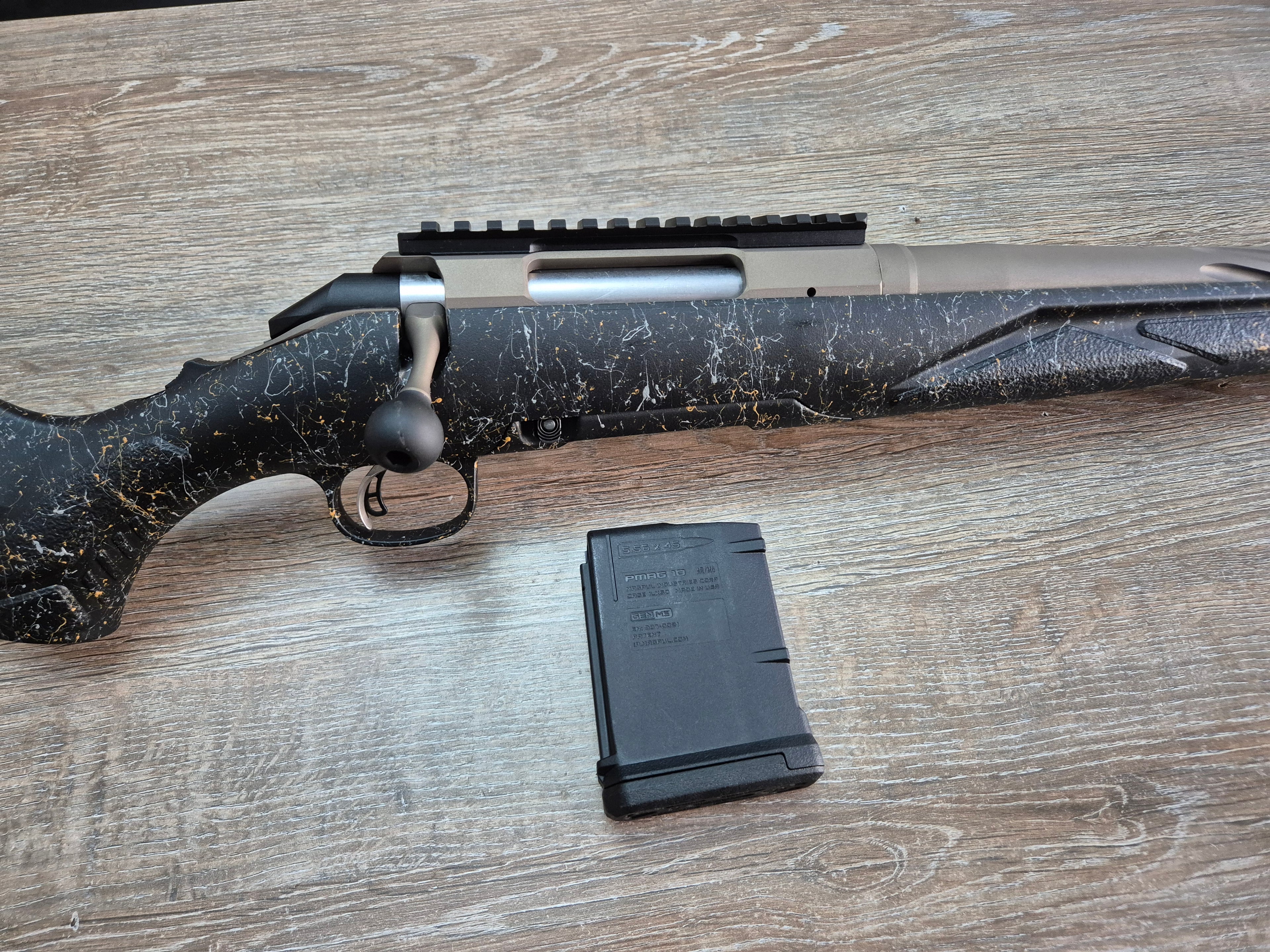 Carabina Ruger American Gen II Prairie, cal 223 rem, teava fluted cerakote, picatinny