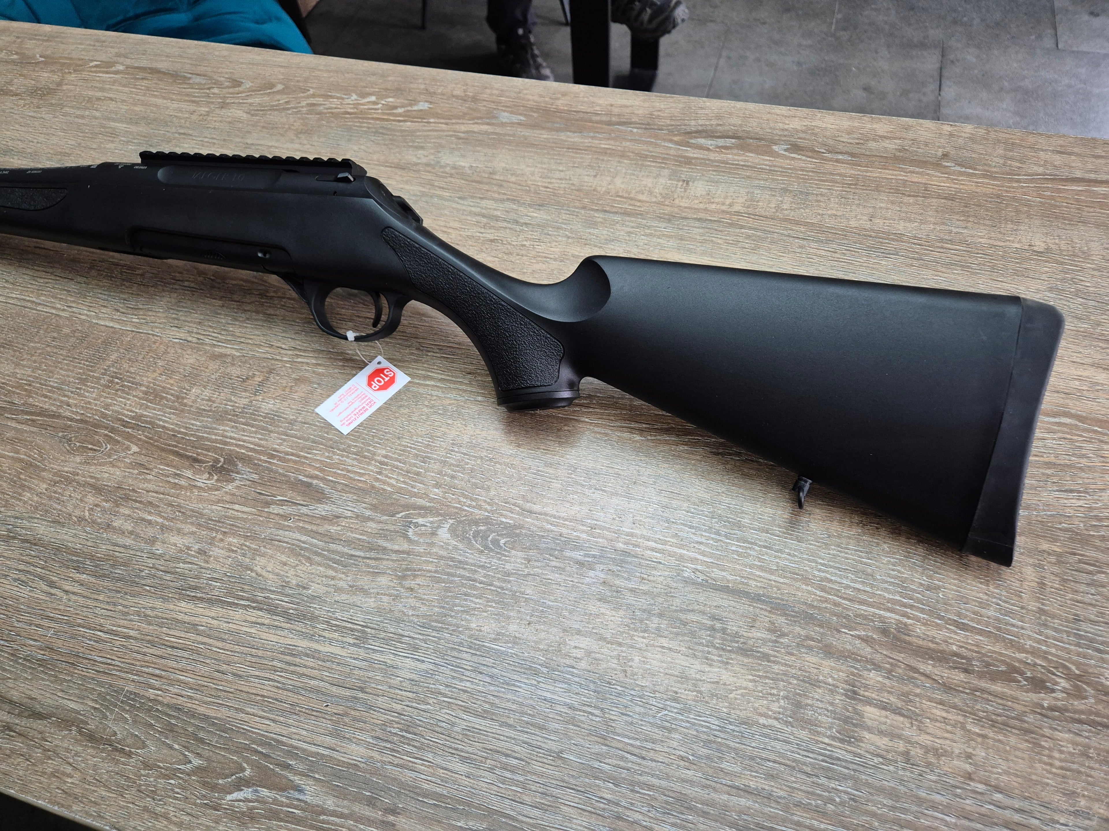 Carabina Haenel Jaeger 10 Compact, cal 9.3x62, picatinny