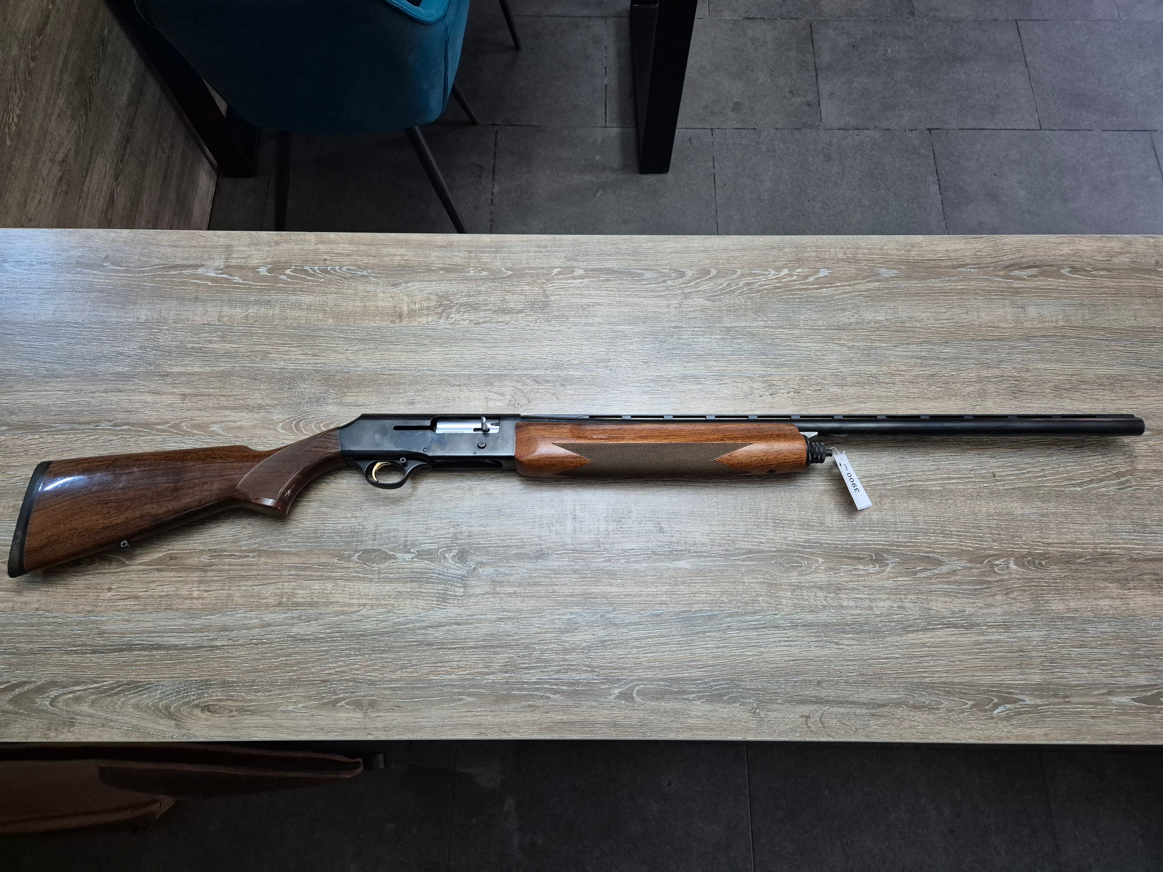 Lisa semiauto Browning B80, cal 12, teava 69cm, pat lemn
