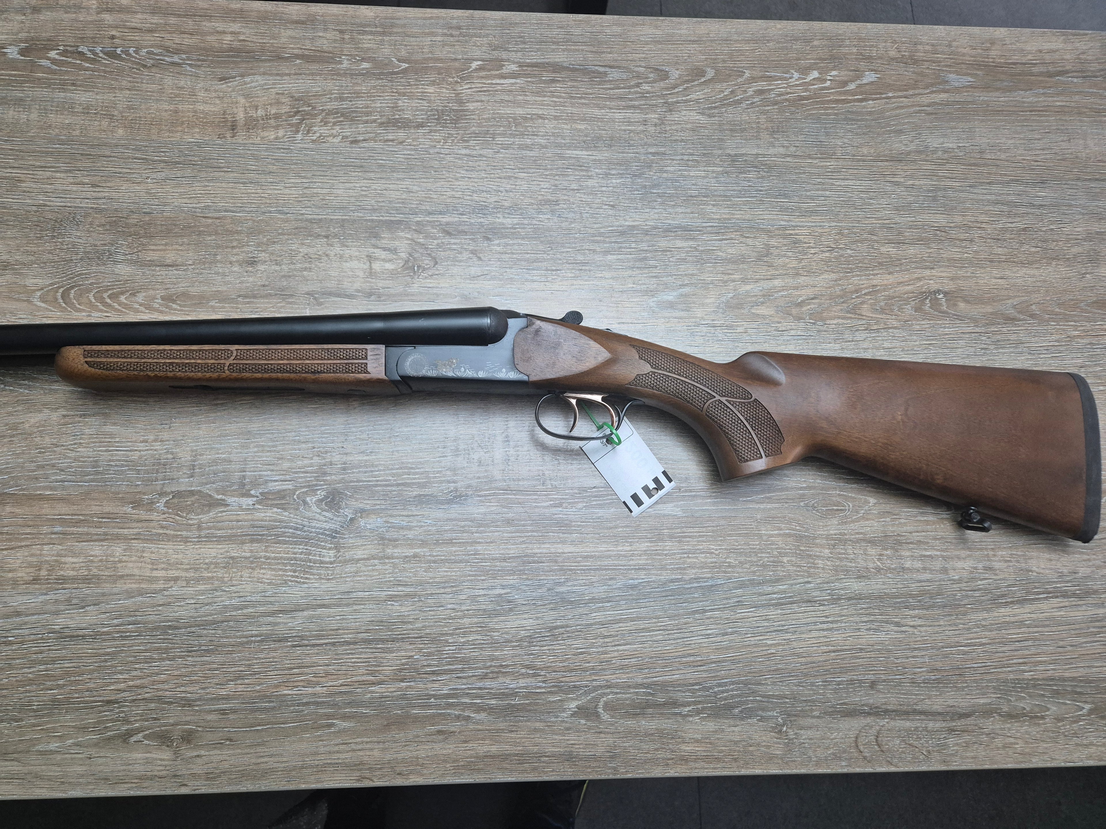 Lisa Aksan Arms, cal 12/76, tevi 72cm, pat lemn, black