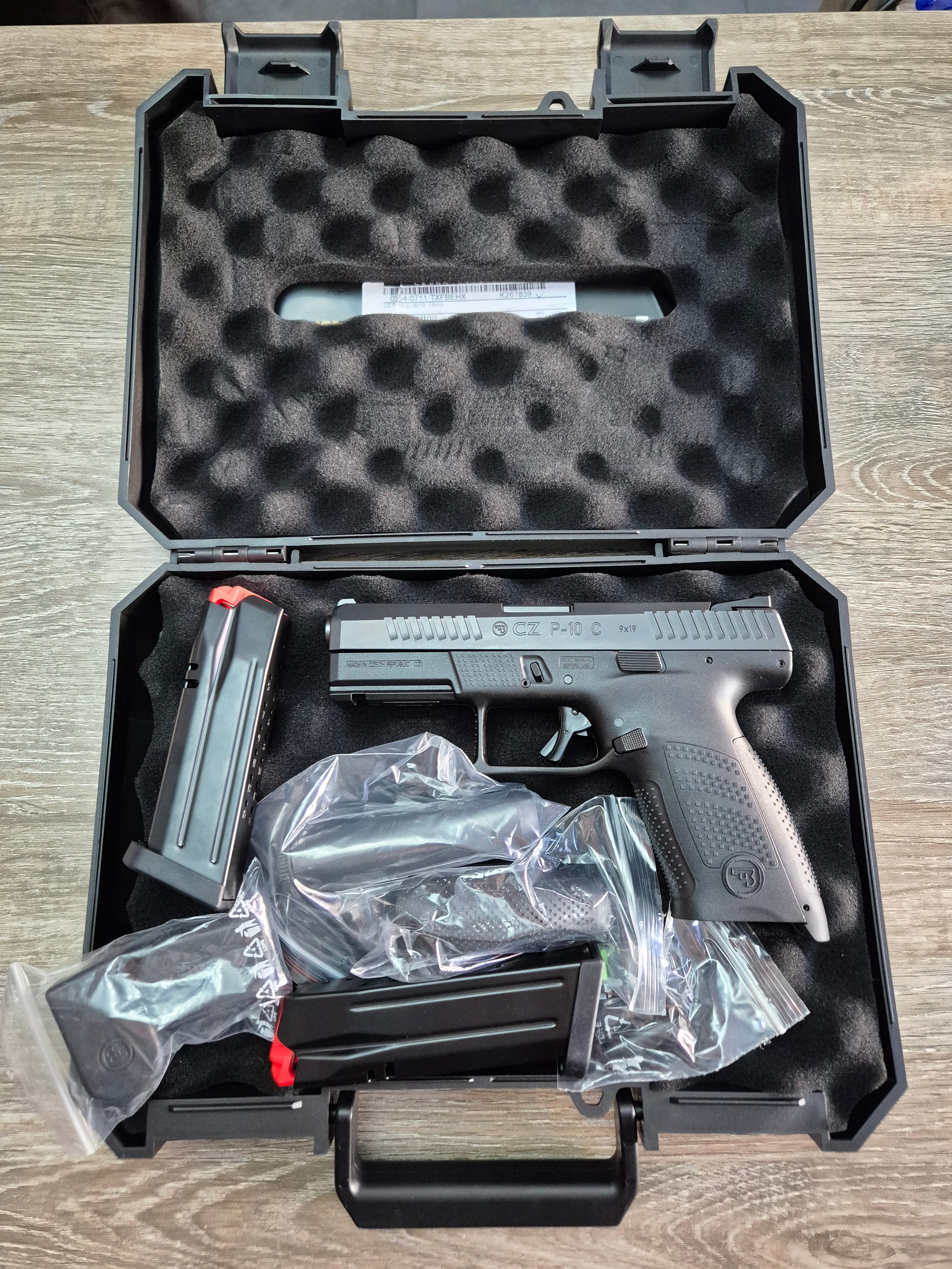 Pistol cu glont CZ P-10 C, cal 9x19