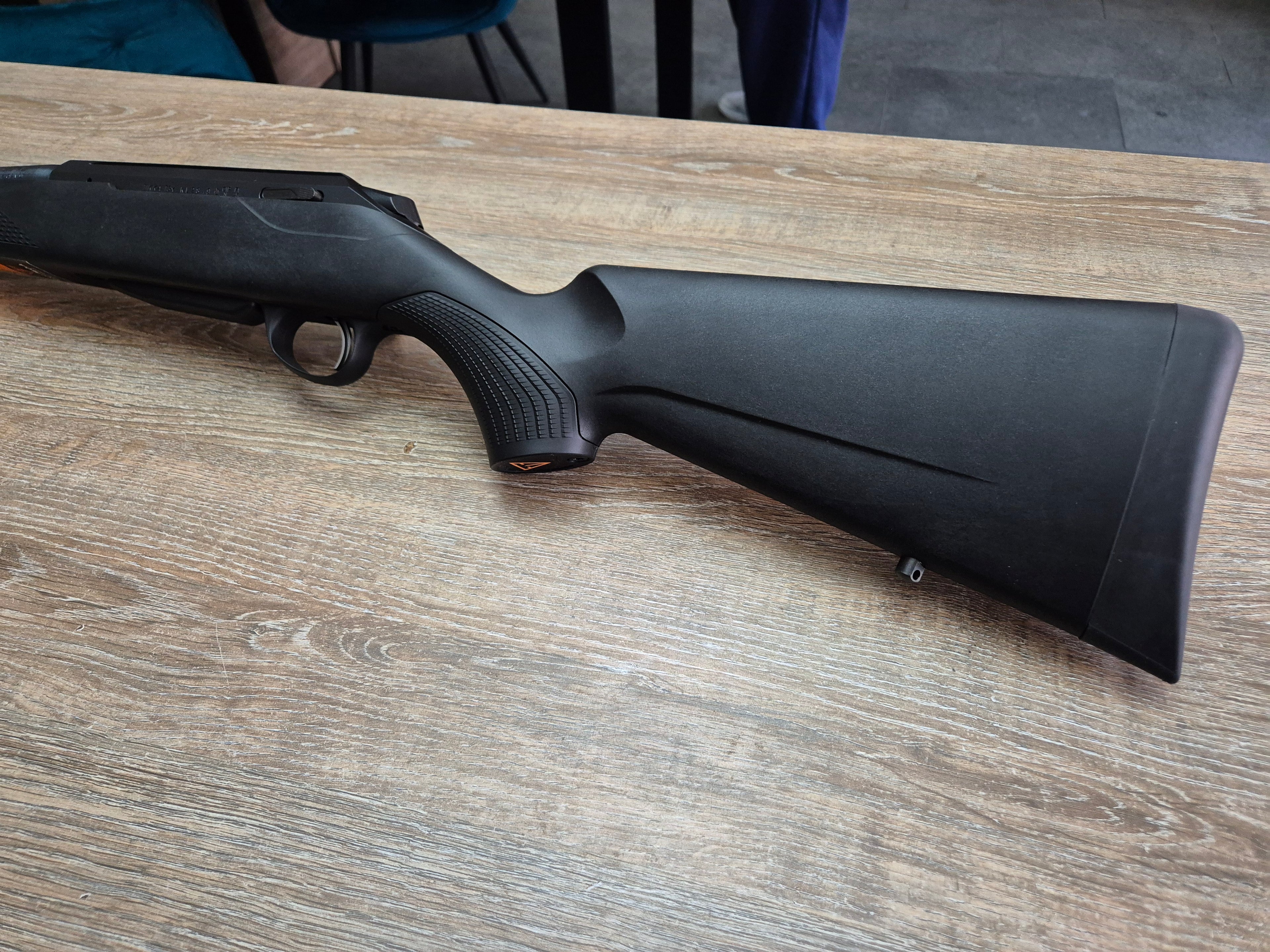 Carabina Tikka T3x Lite, cal 22-250 rem, 51cm, pat sintetic