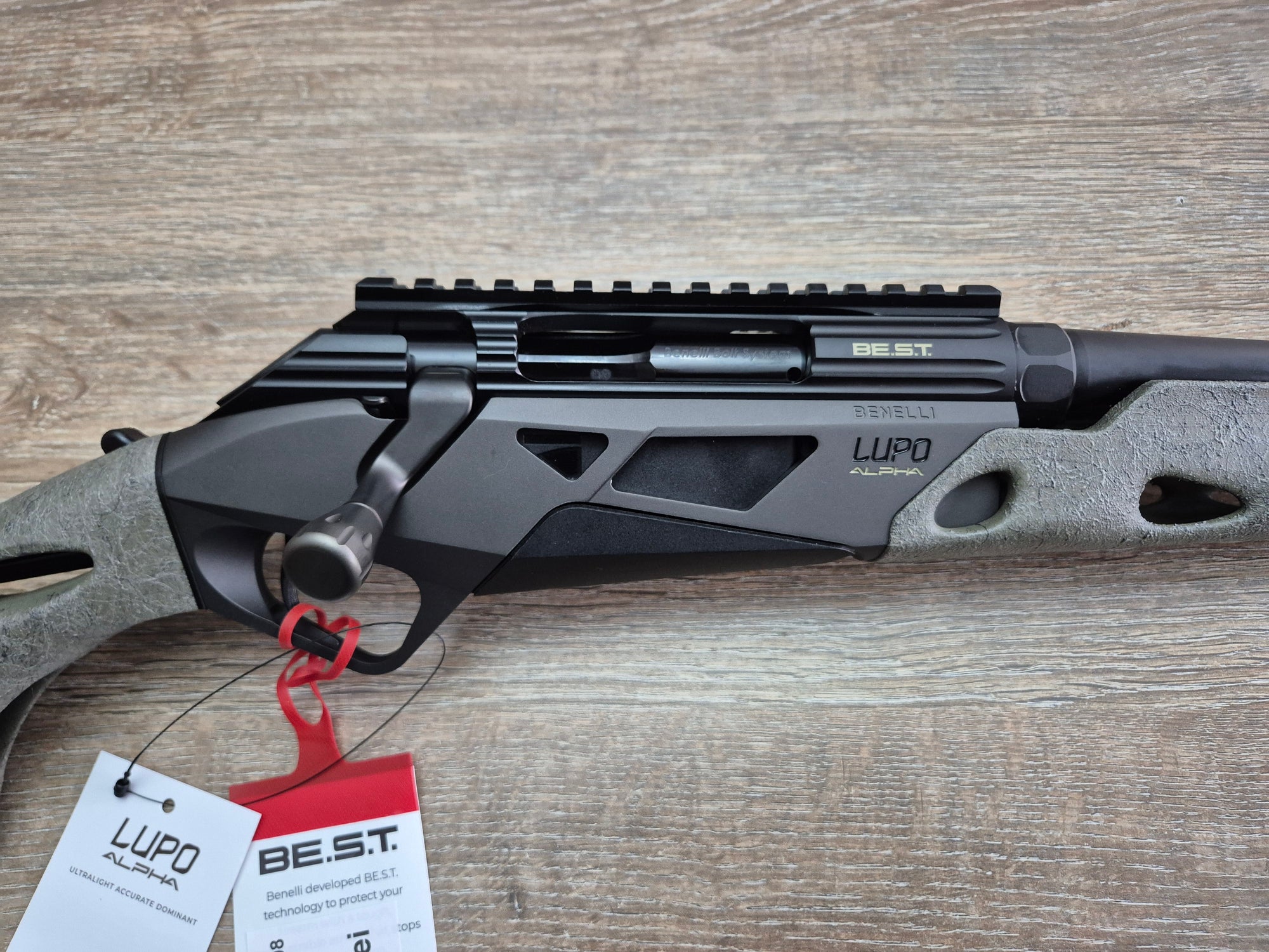 Carabina Benelli Lupo Alpha cal 308 win, 51cm, 2.6kg, muzzle brake