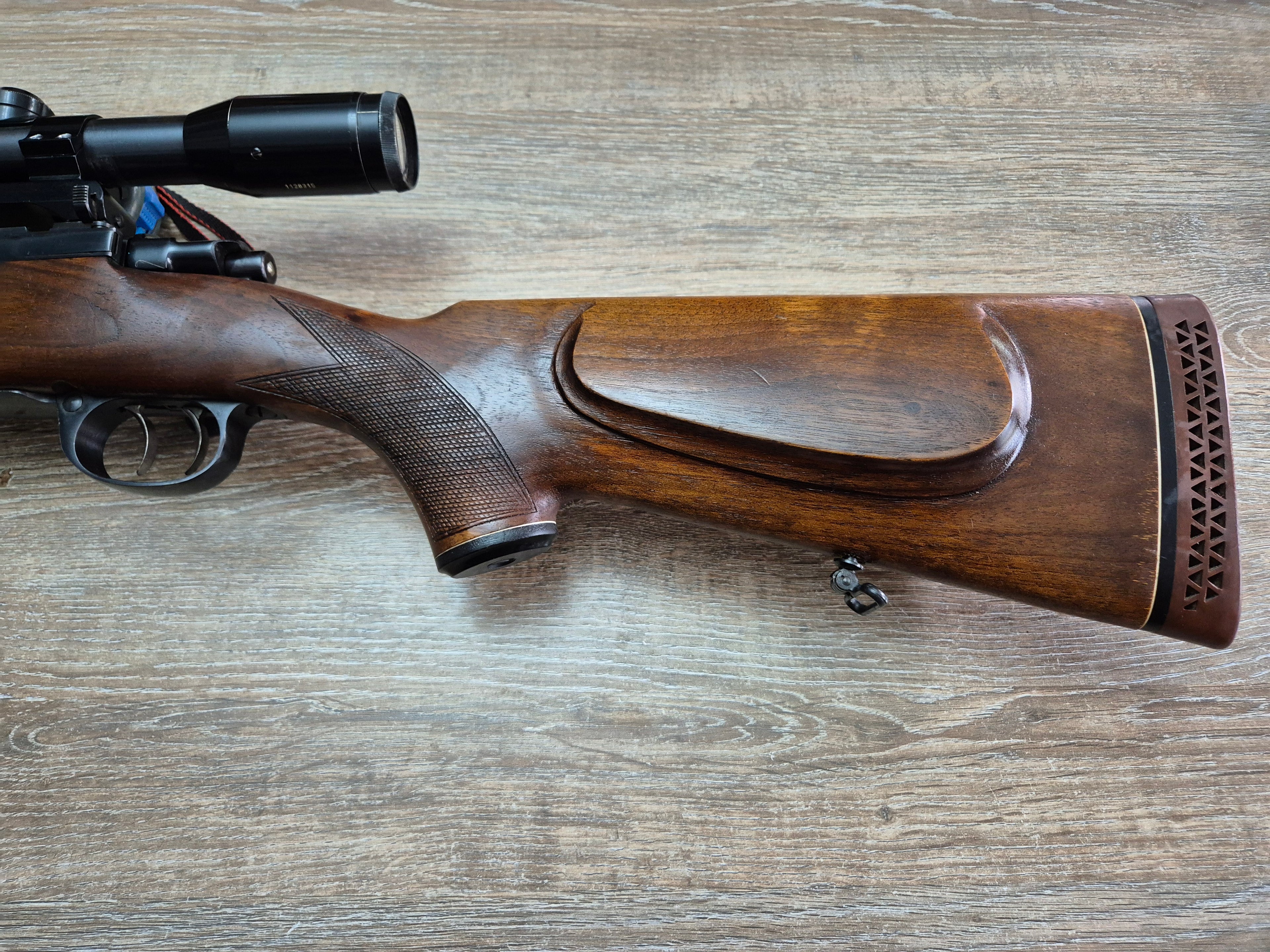 Carabina Zastava, cal 300 win mag, 51cm, pat lemn Stutzen, luneta