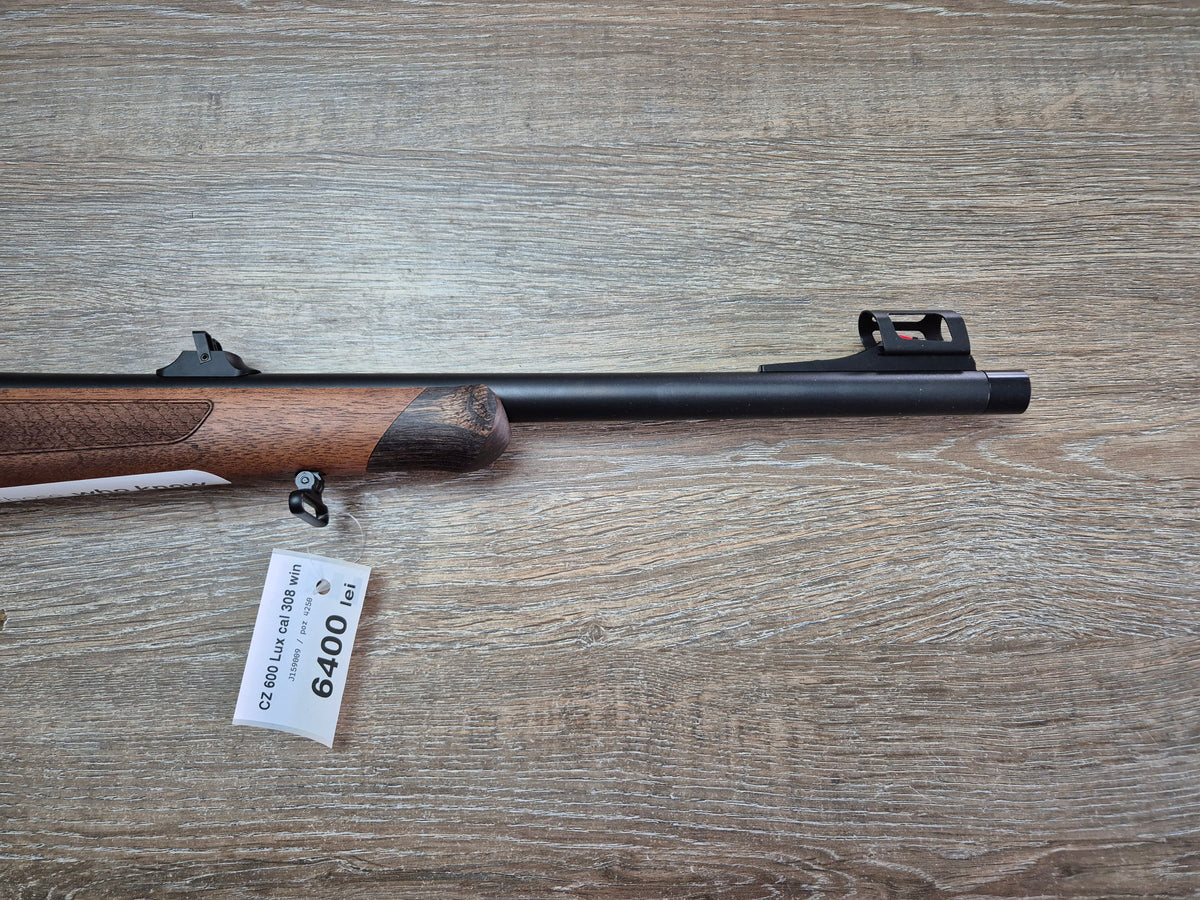 Carabina CZ 600 Lux, cal 308 win, 51cm, pat lemn, cătări