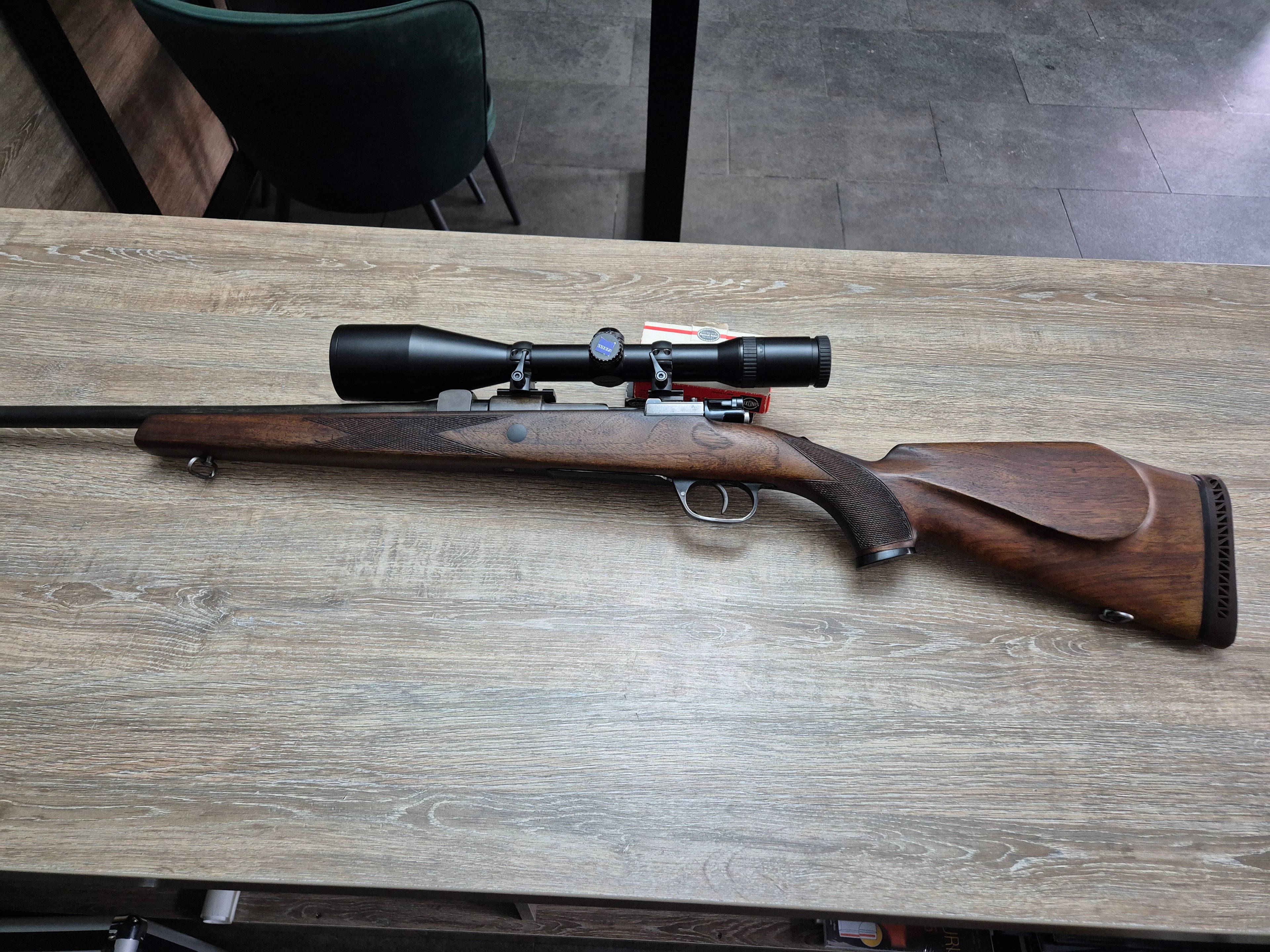 Carabina Voere-RWS, cal 8x68S, 65cm, luneta Zeiss Diavari 3-12x56