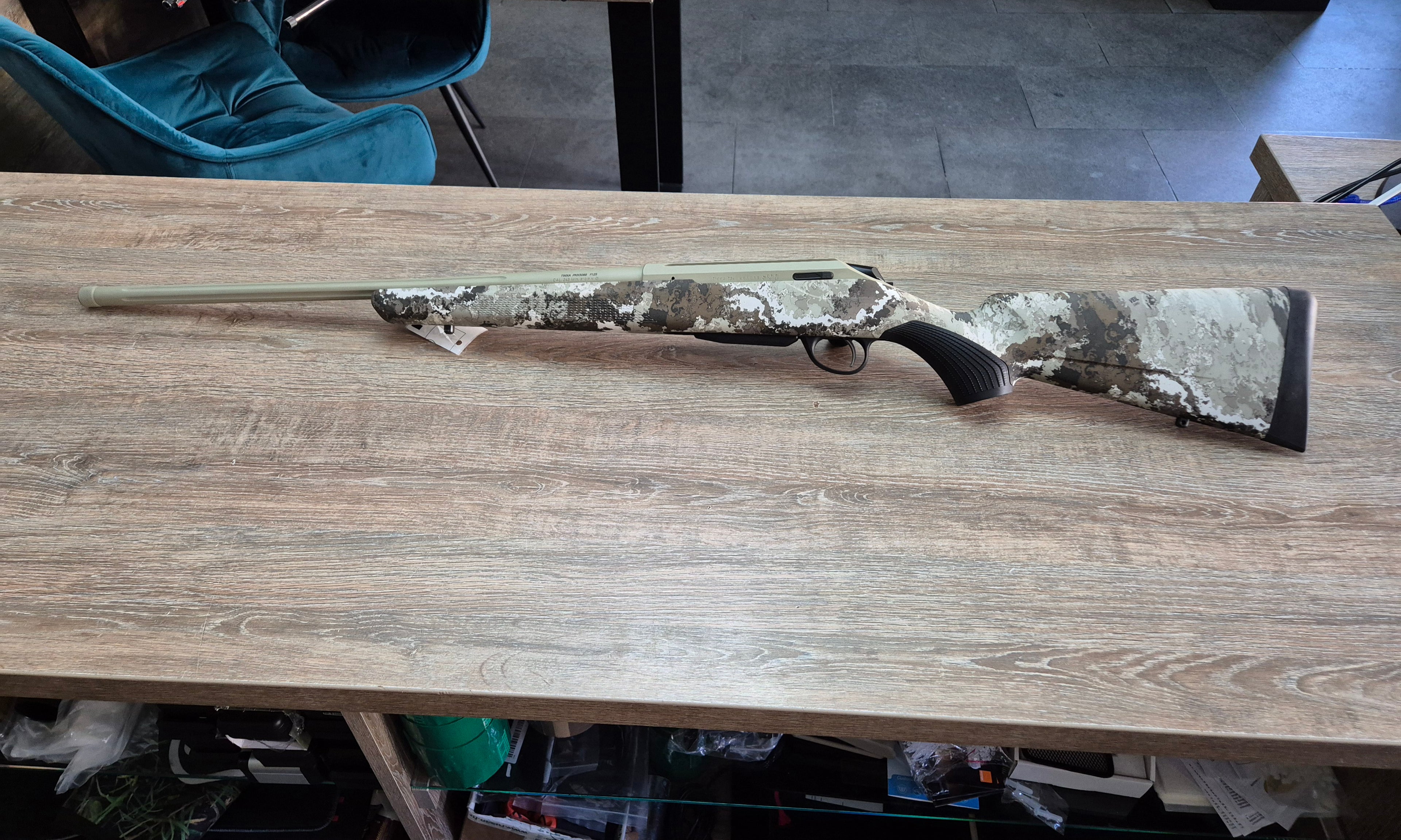 Carabina Tikka T3x Lite Veil, cal 243 win, teava fluted cerakote 57cm