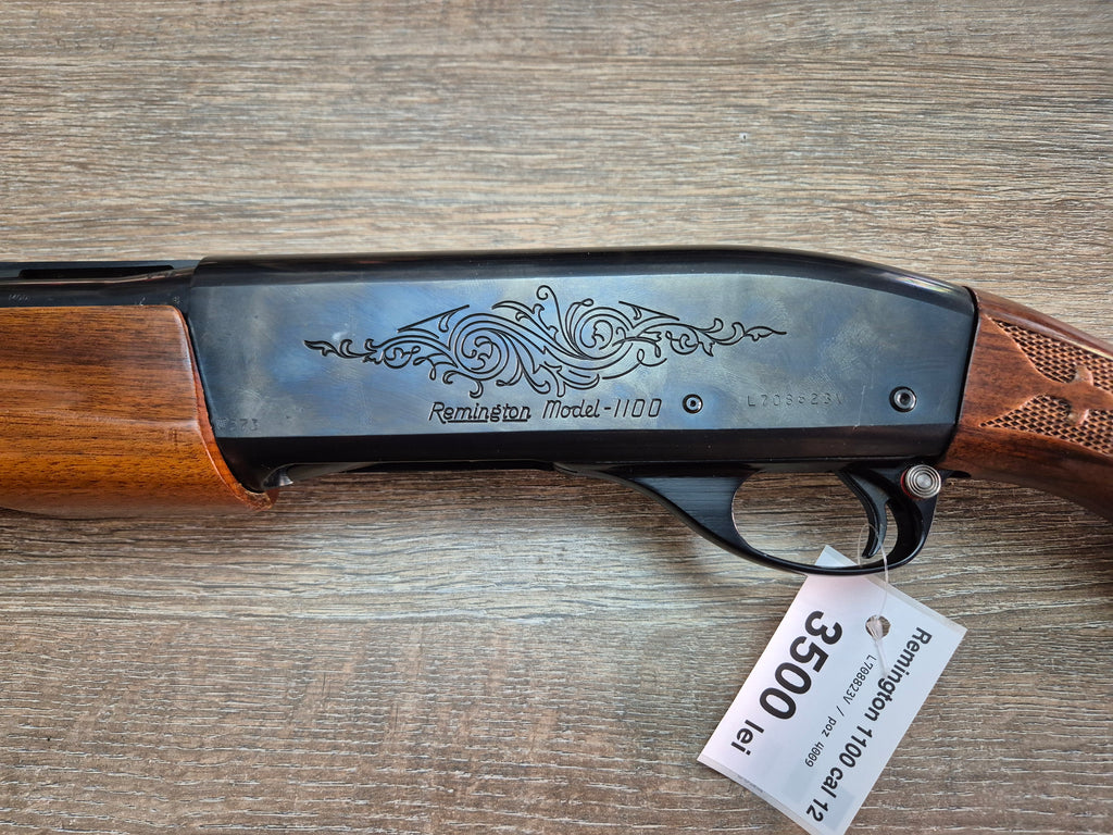 Lisa semiautomata Remington 1100, cal 12, teava 70cm, pat lemn