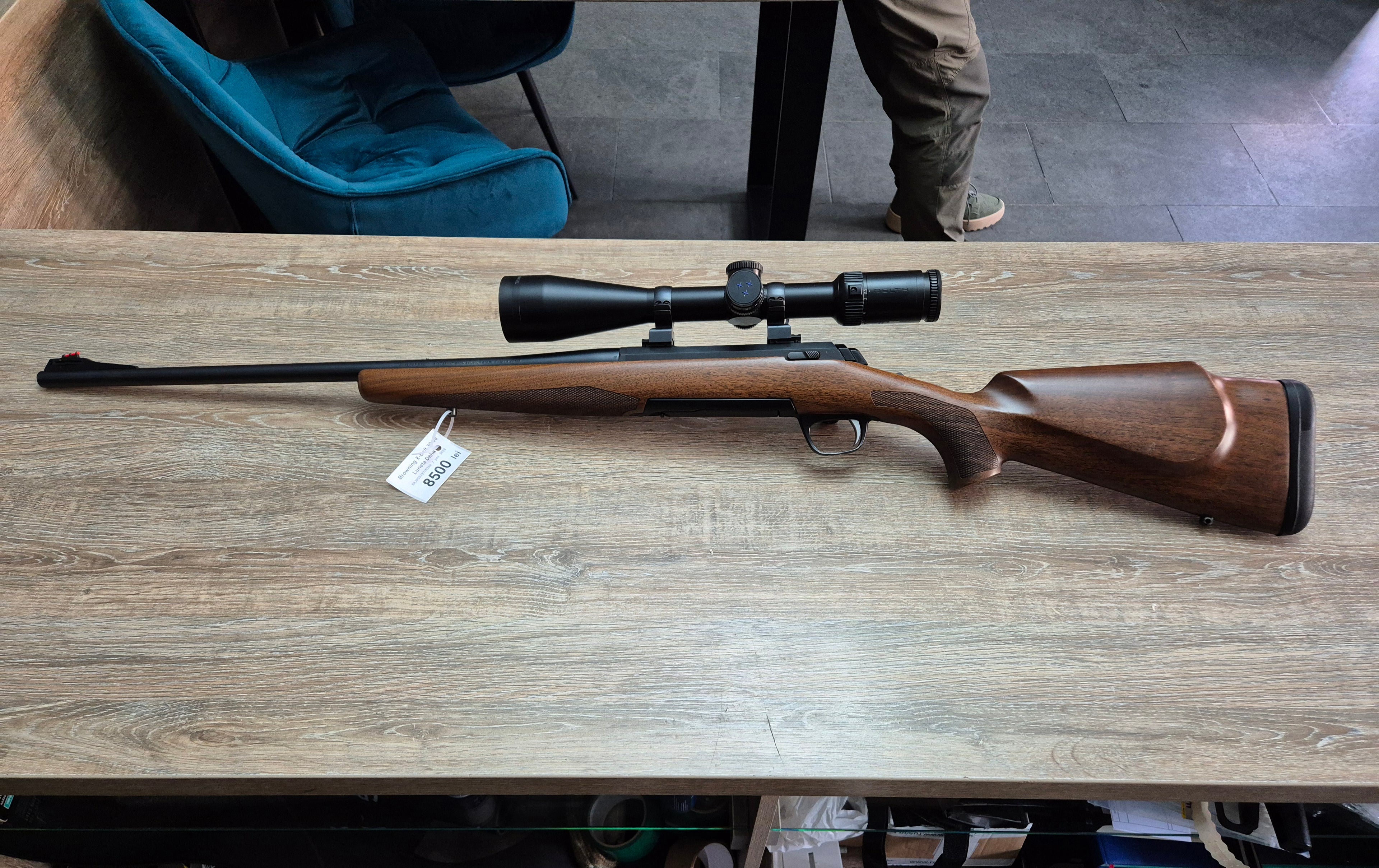 Carabina Browning X-Bolt, cal 30-06, pat lemn + Delta 2.5-15x50