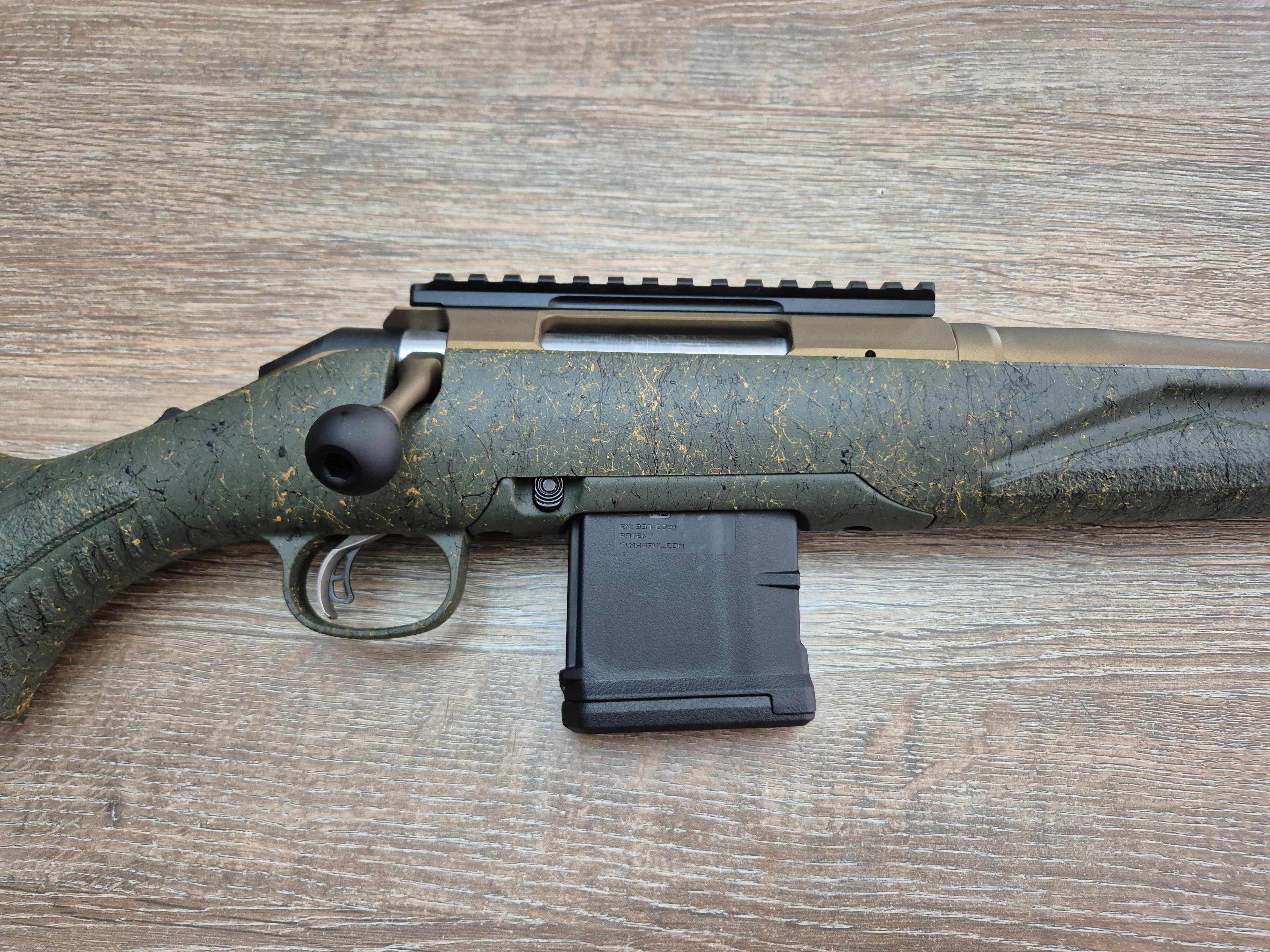 Carabina Ruger American Gen II Predator, cal 223 rem, teava fluted cerakote, picatinny