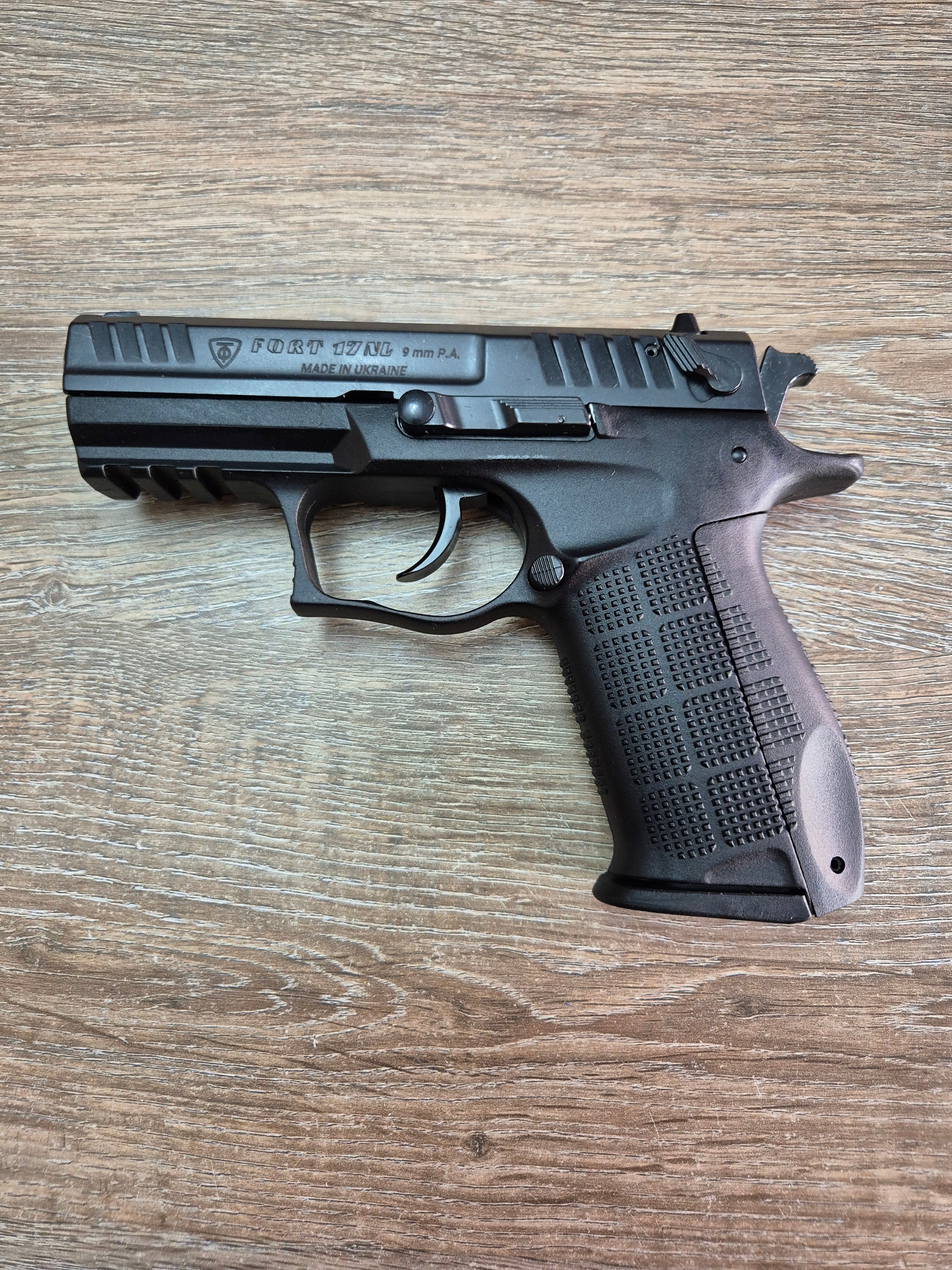 Pistol cu bile cauciuc Fort 17NL, cal 9mm