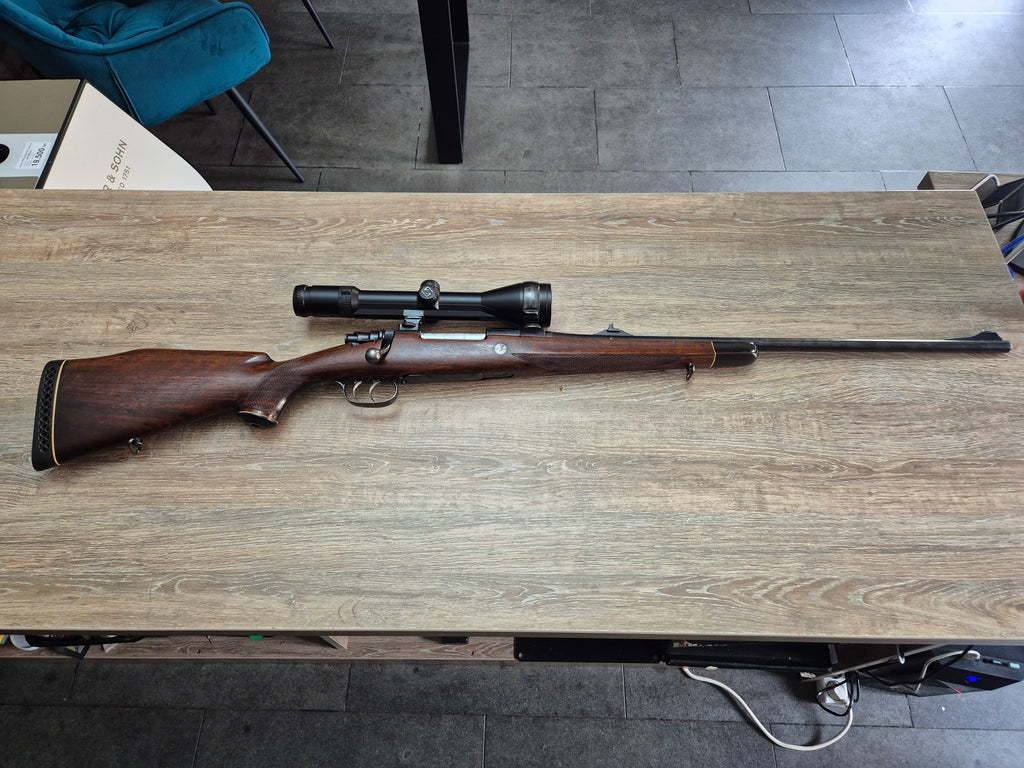 Carabina Eduard Kettner, cal 7mm rem mag, 61cm, luneta Zeiss Diavari 2,5-10x50